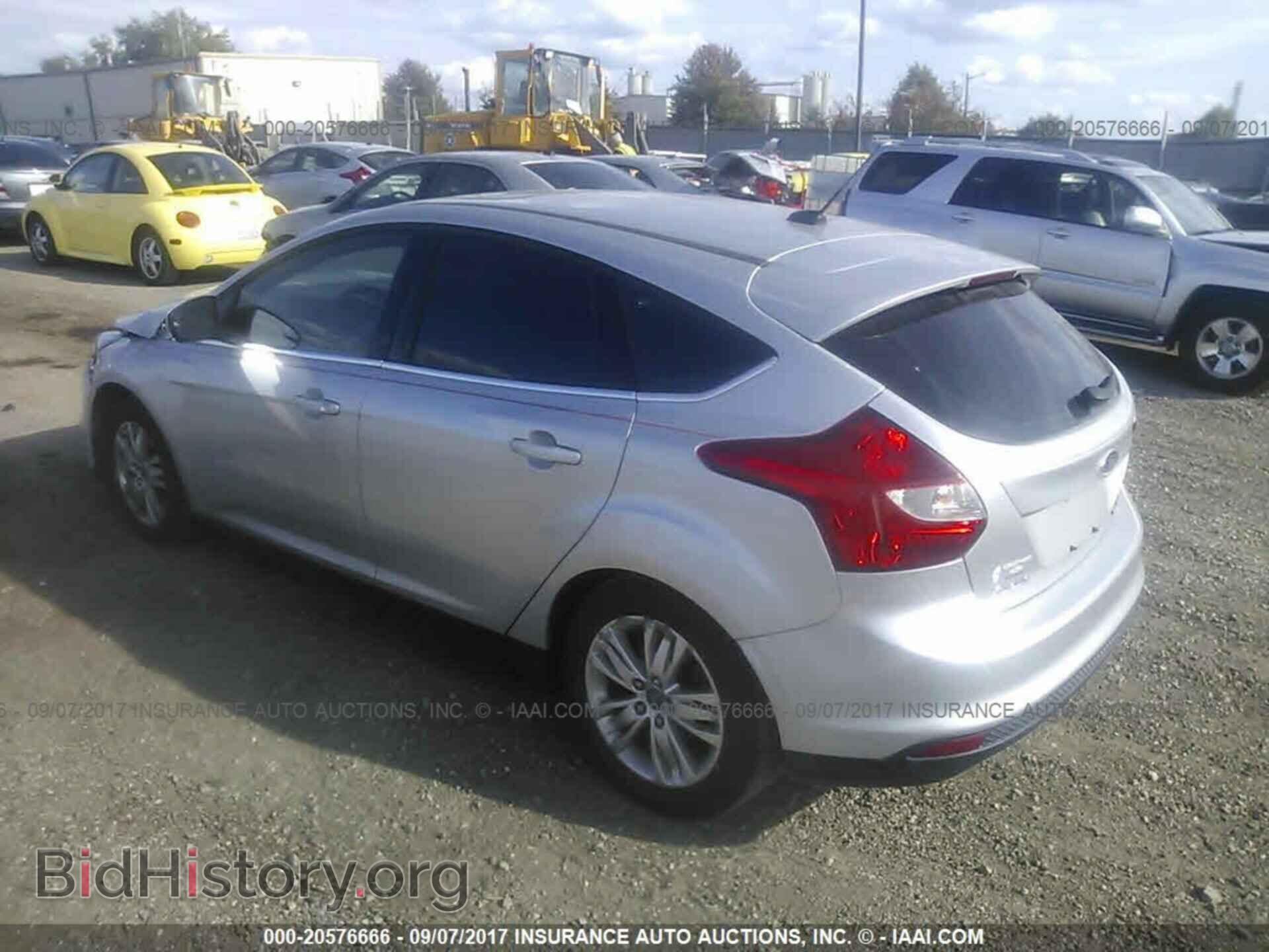 2012 Ford Focus - VIN: 1FAHP3M27CL390759 - Photo 3