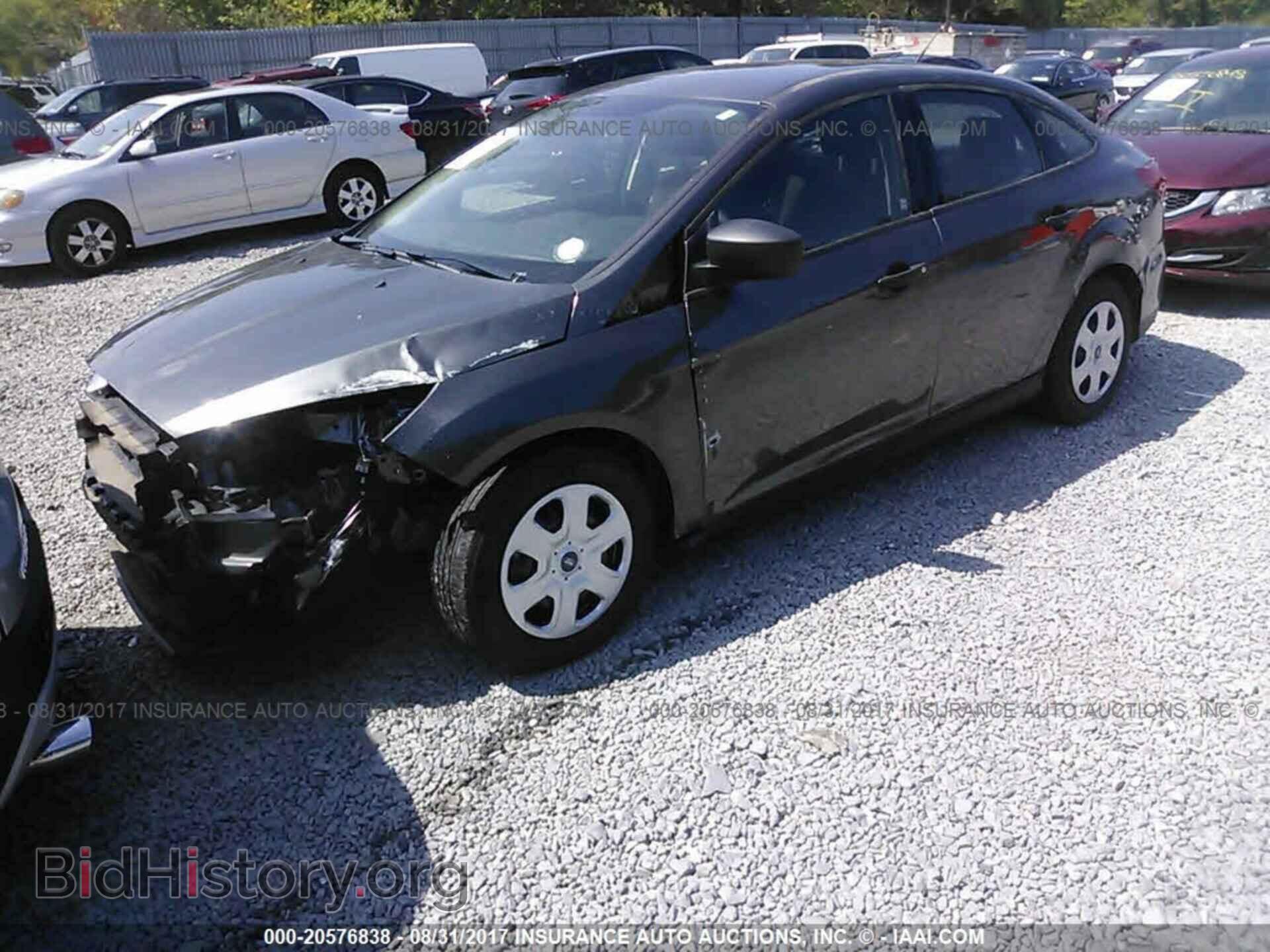 2016 Ford Focus - VIN: 1FADP3E23GL208932 - Фото 2