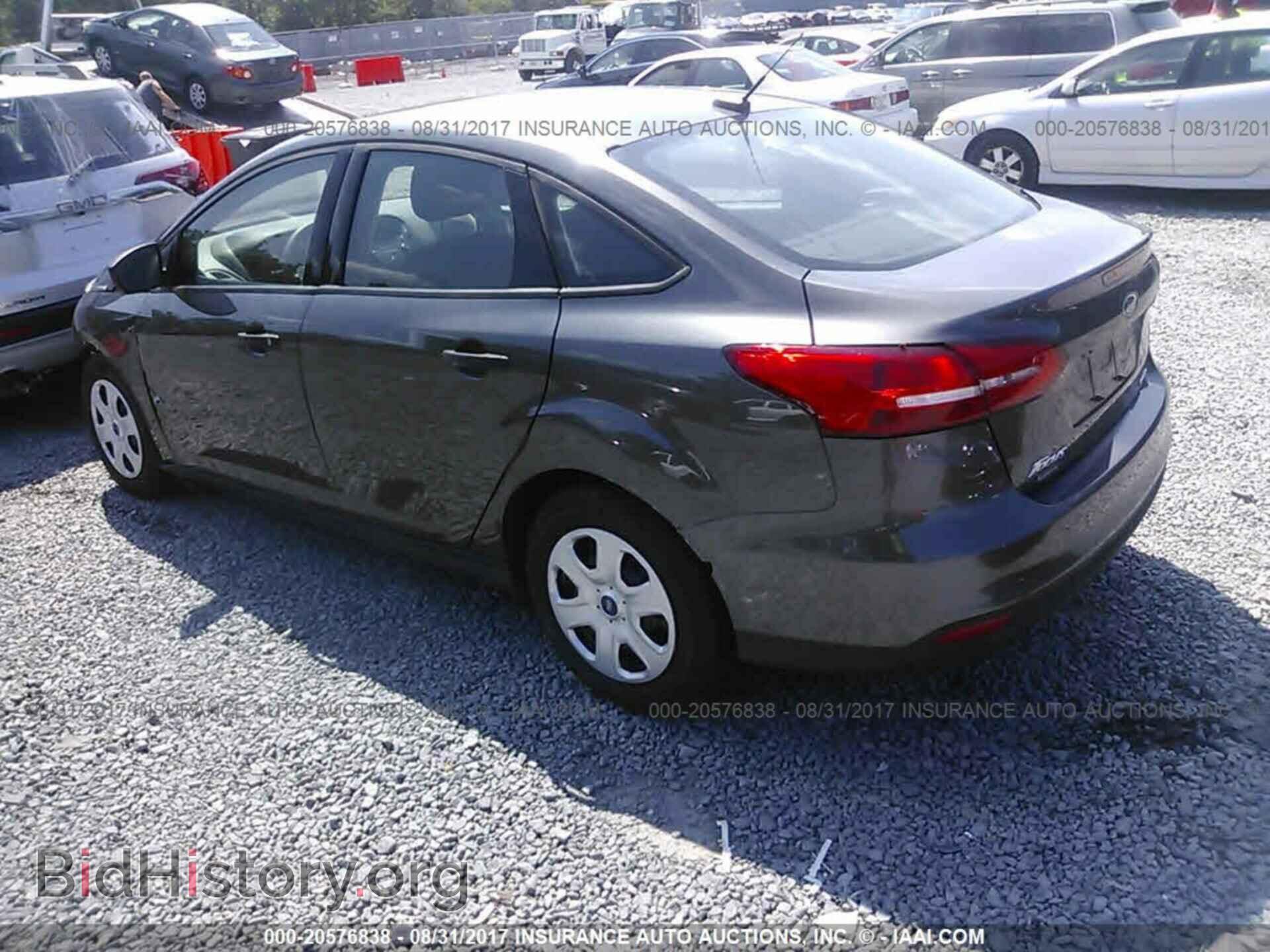 2016 Ford Focus - VIN: 1FADP3E23GL208932 - Фото 3