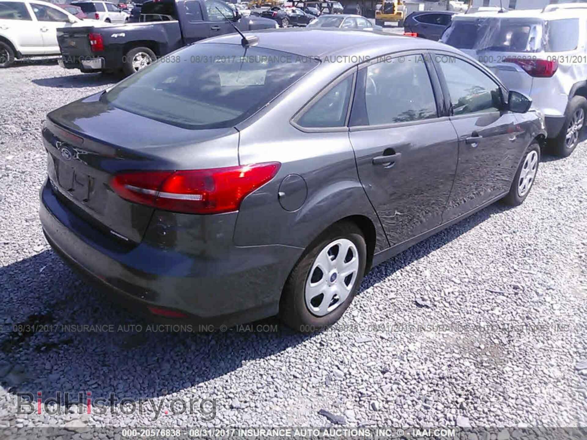 2016 Ford Focus - VIN: 1FADP3E23GL208932 - Фото 4