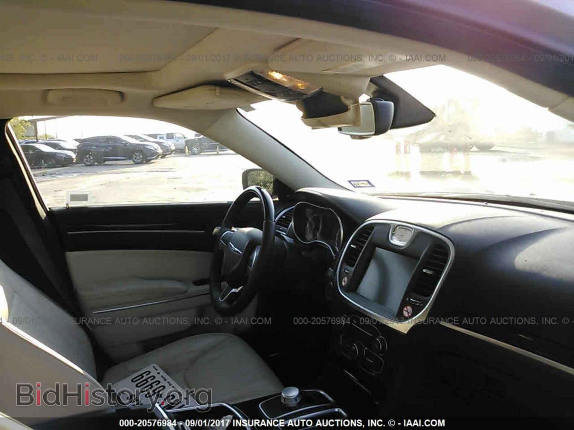 2016 Chrysler 300c - VIN: 2C3CCAEG1GH324455 - Photo 5