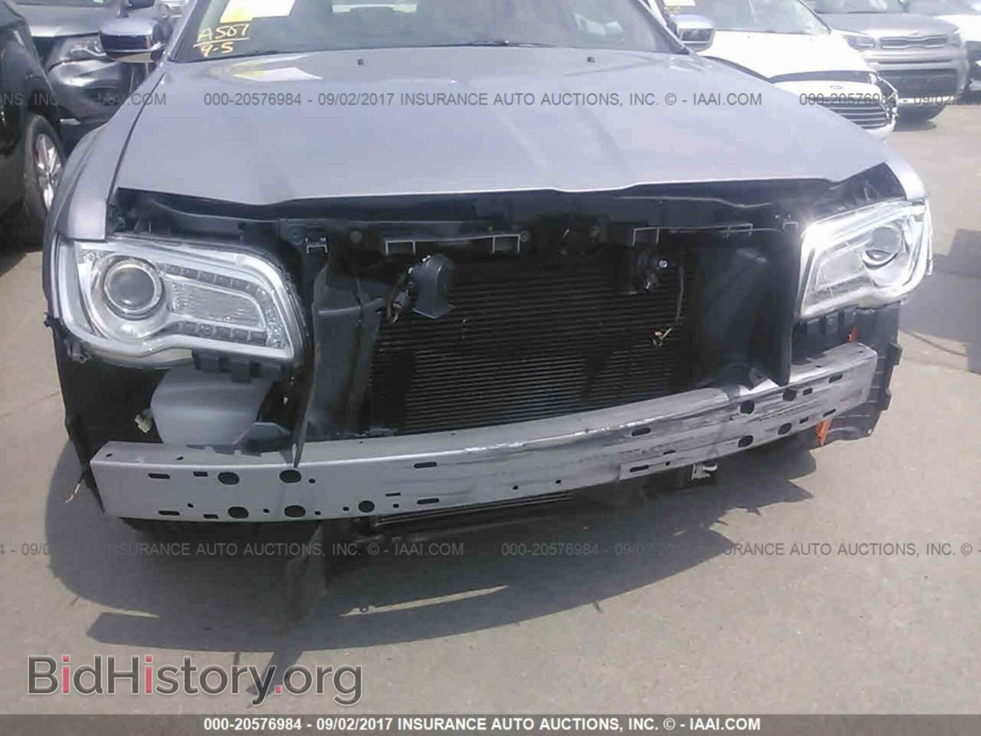 2016 Chrysler 300c - VIN: 2C3CCAEG1GH324455 - Photo 6