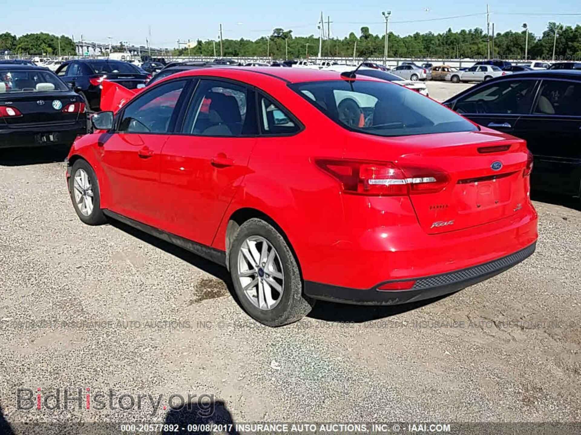2015 Ford Focus - VIN: 1FADP3F26FL242960 - Photo 3