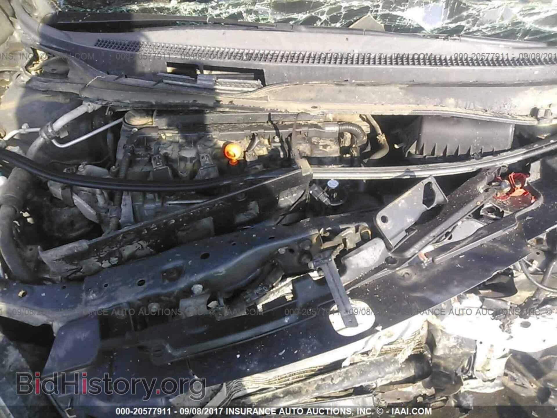 2012 Honda Civic - VIN: 2HGFB2F83CH566460 - Photo 10