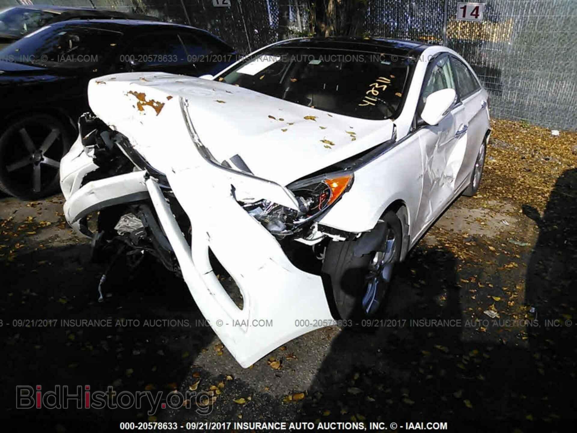 2012 Hyundai Sonata - VIN: 5NPEC4AC9CH412311 - Фото 2