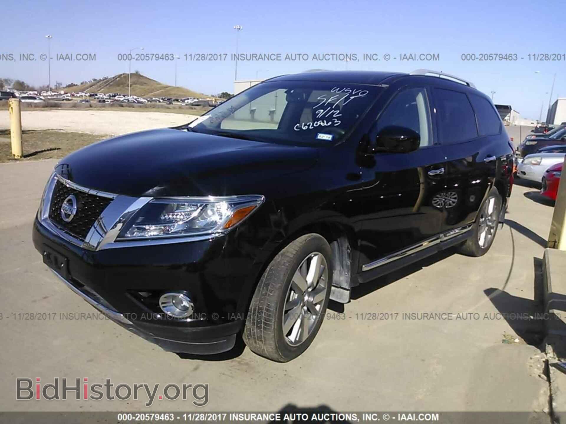 2014 Nissan Pathfinder - VIN: 5N1AR2MN2EC620863 - Фото 2