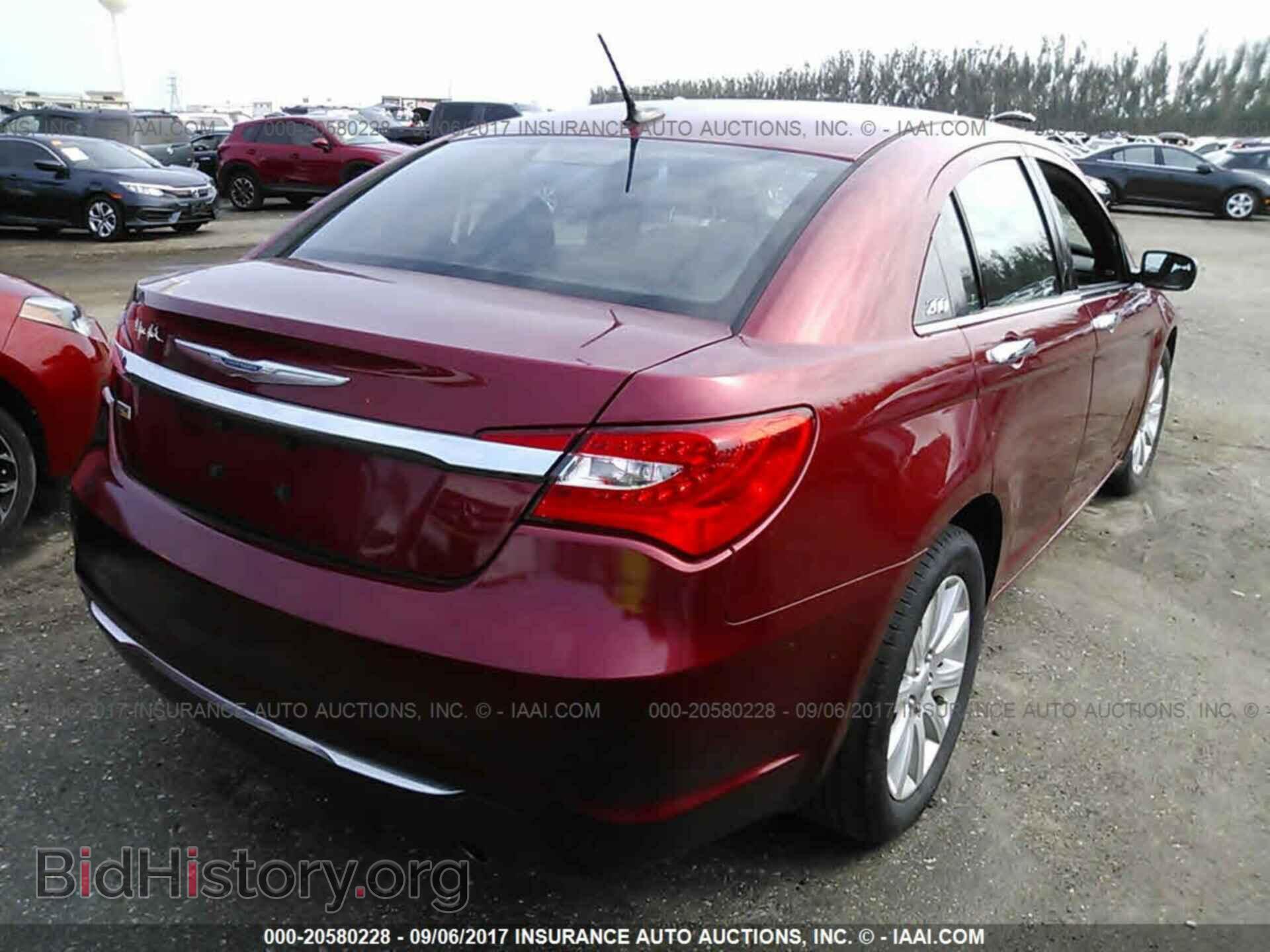 2013 Chrysler 200 - VIN: 1C3CCBCG0DN514842 - Фото 4