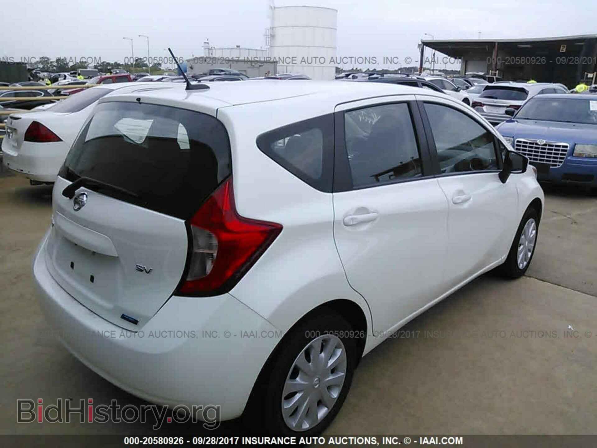 2016 Nissan Versa note - VIN: 3N1CE2CP2GL369994 - Фото 4