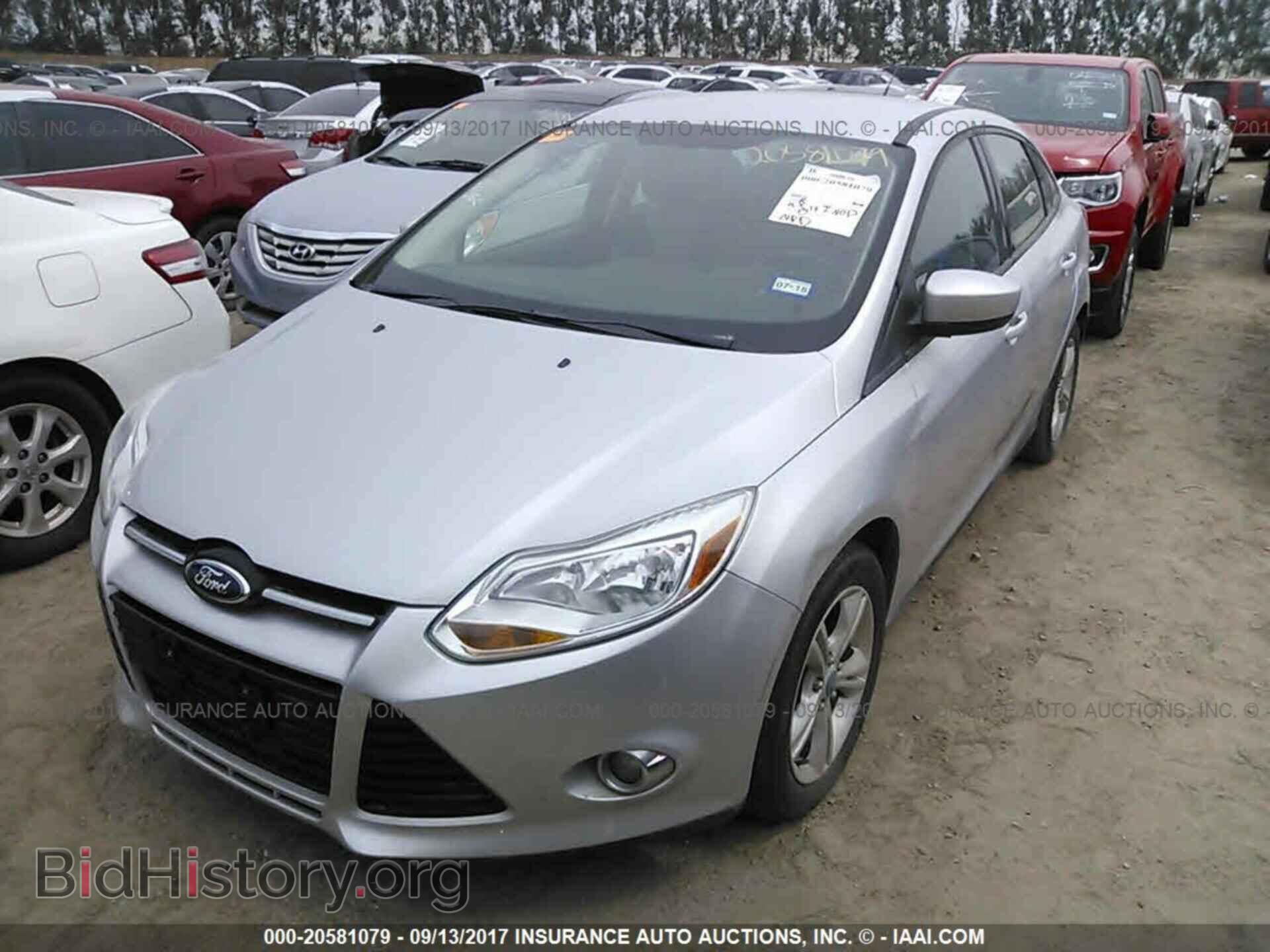 2012 Ford Focus - VIN: 1FAHP3F29CL347442 - Photo 2