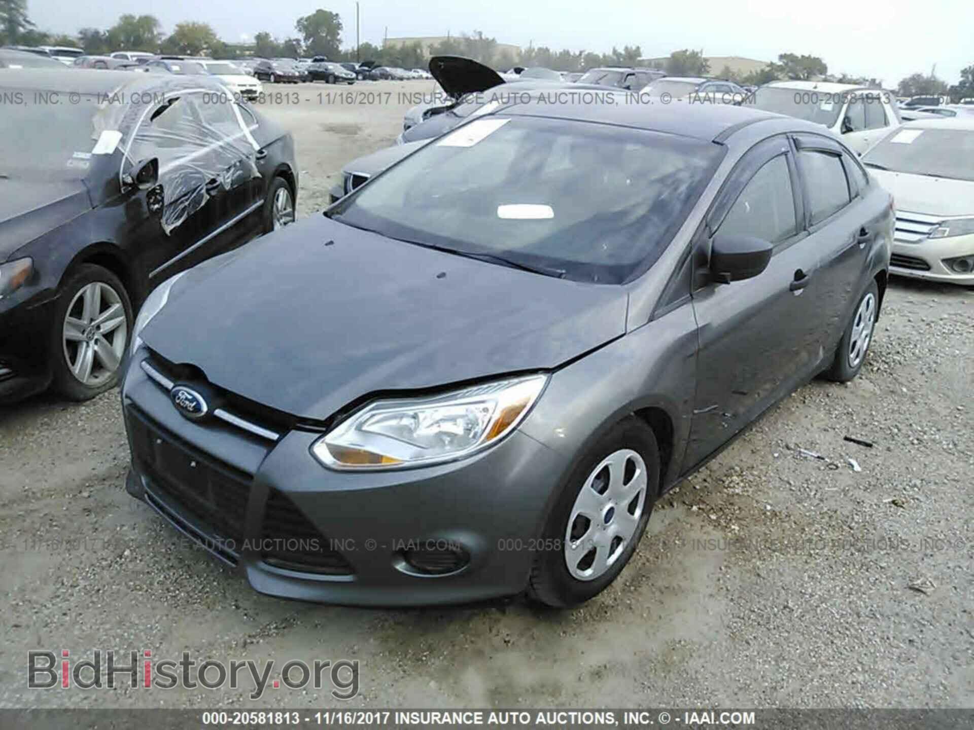2013 Ford Focus - VIN: 1FADP3E20DL151102 - Photo 2