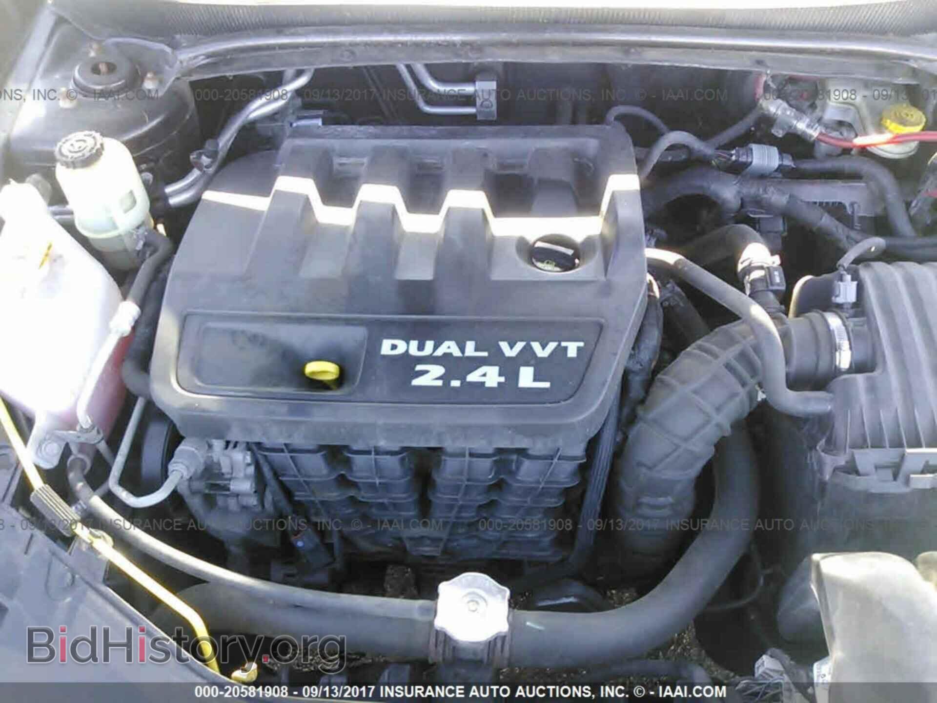 2013 Chrysler 200 - VIN: 1C3CCBBB4DN528829 - Фото 10