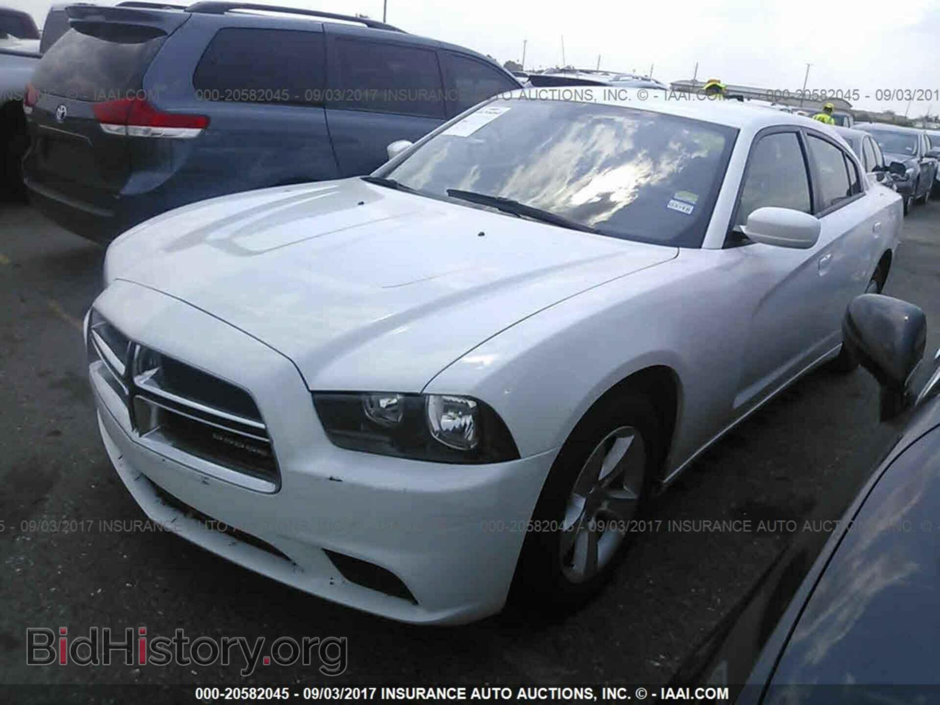 2014 Dodge Charger - VIN: 2C3CDXBGXEH357620 - Фото 2