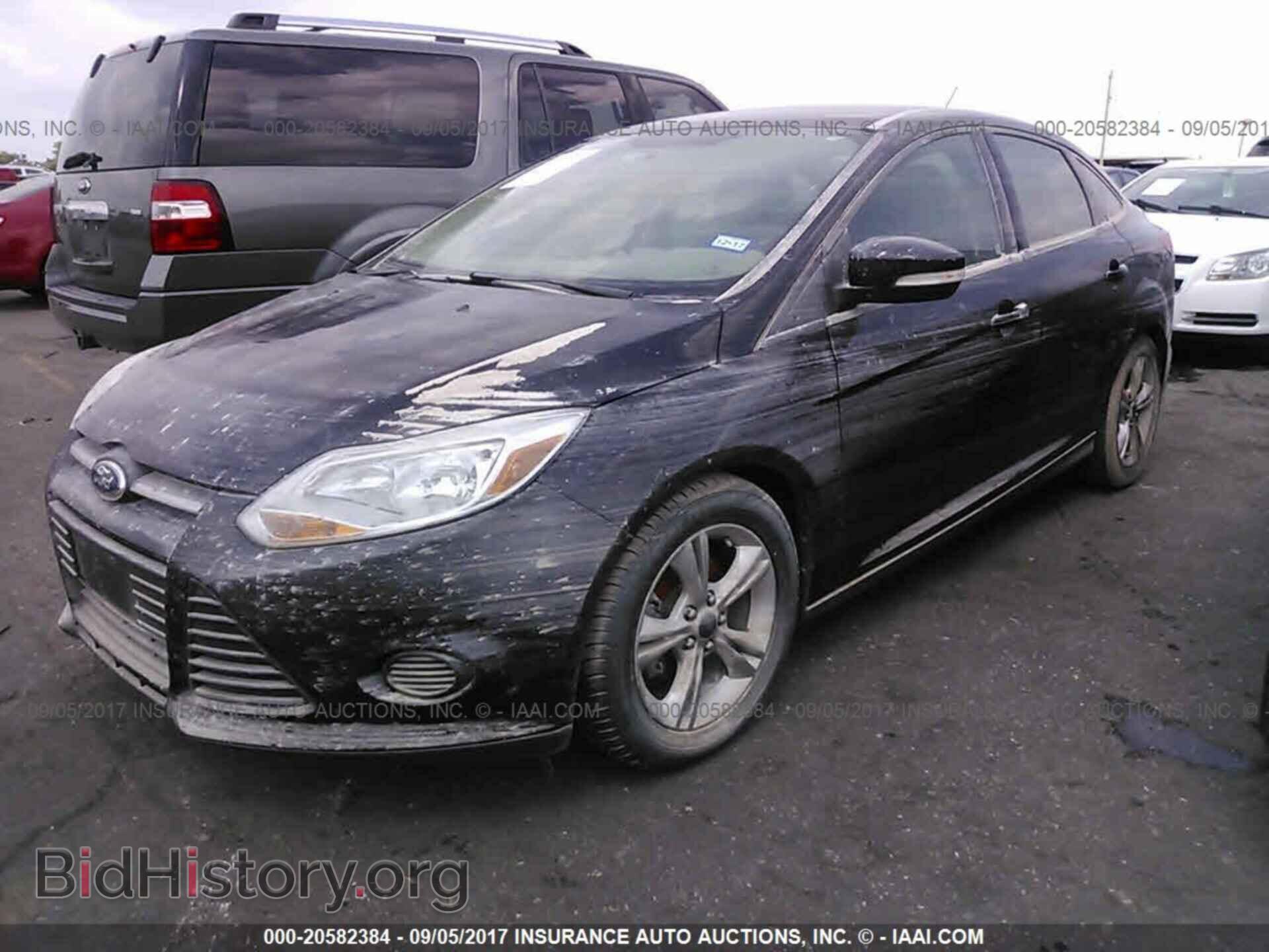 2013 Ford Focus - VIN: 1FADP3F25DL151109 - Фото 2