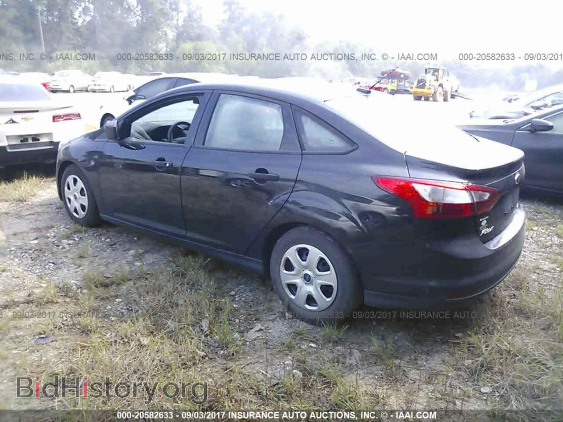 2013 Ford Focus - VIN: 1FADP3E27DL244635 - Photo 3