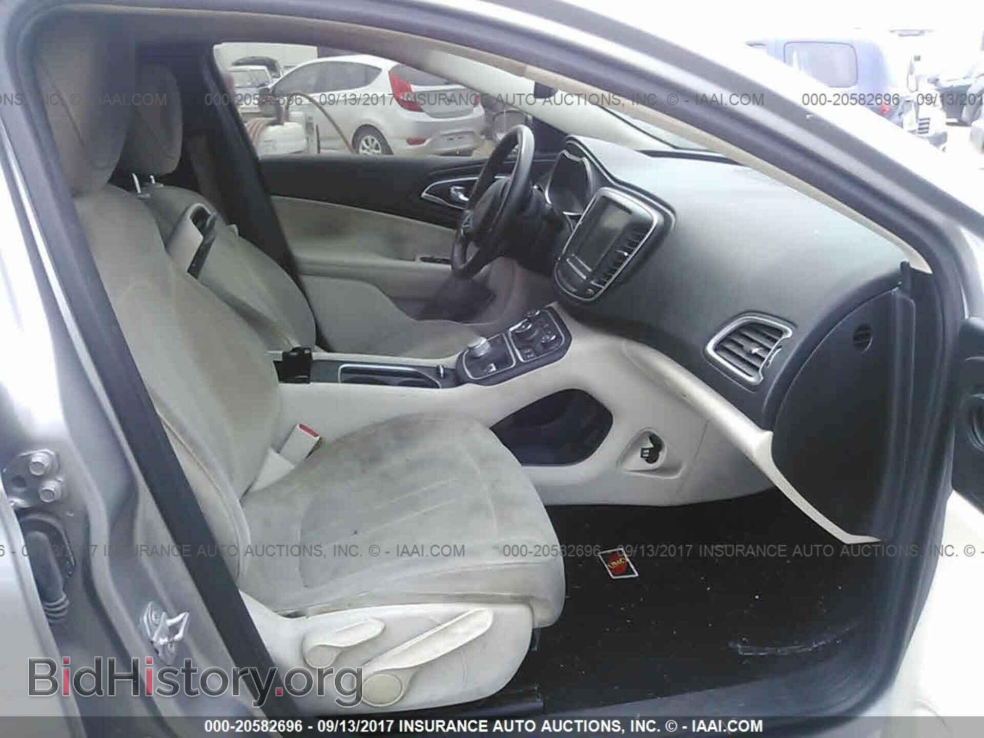 2015 Chrysler 200 - VIN: 1C3CCCAB1FN699807 - Photo 5