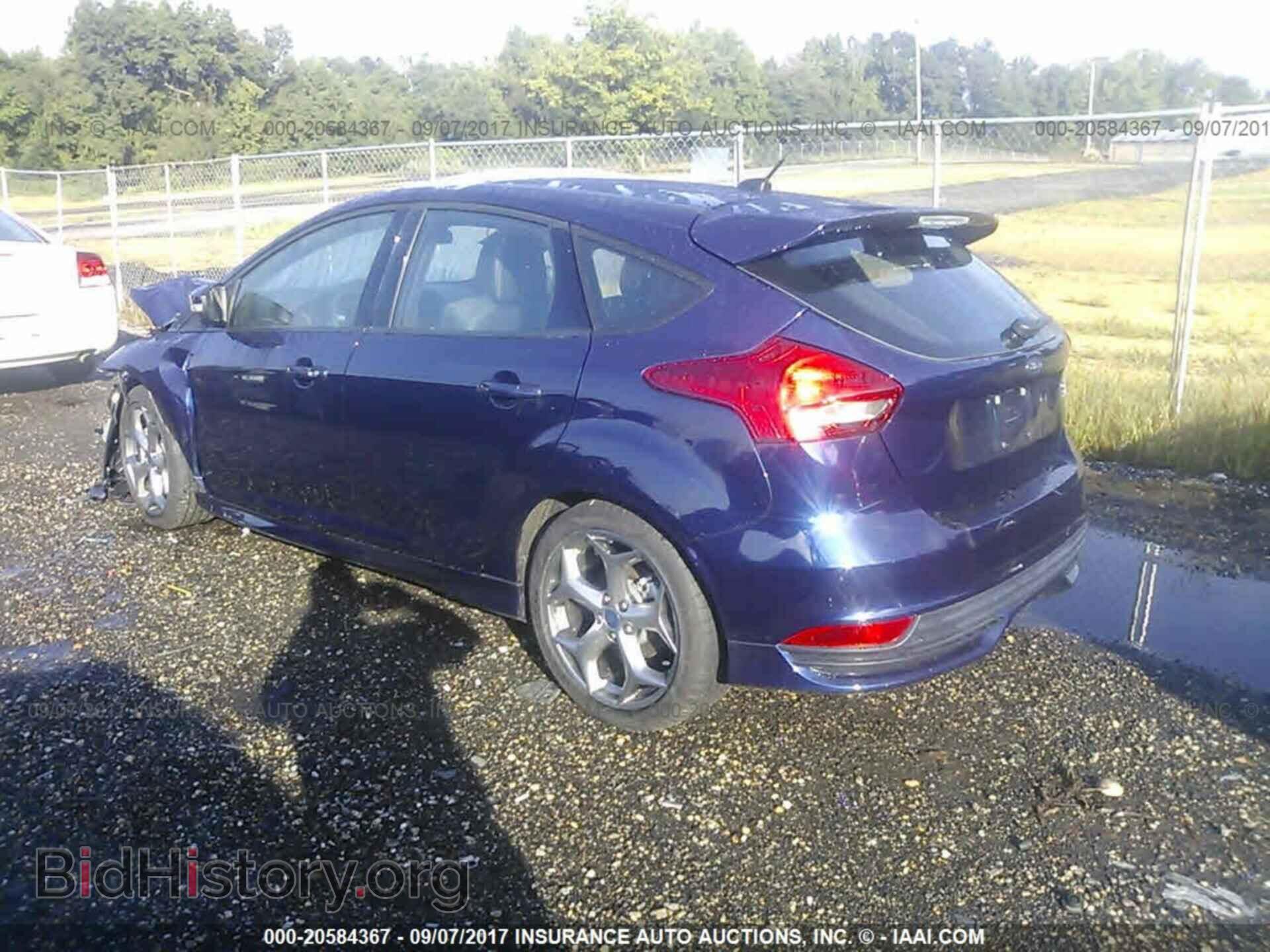 2017 Ford Focus - VIN: 1FADP3L9XHL252461 - Photo 3