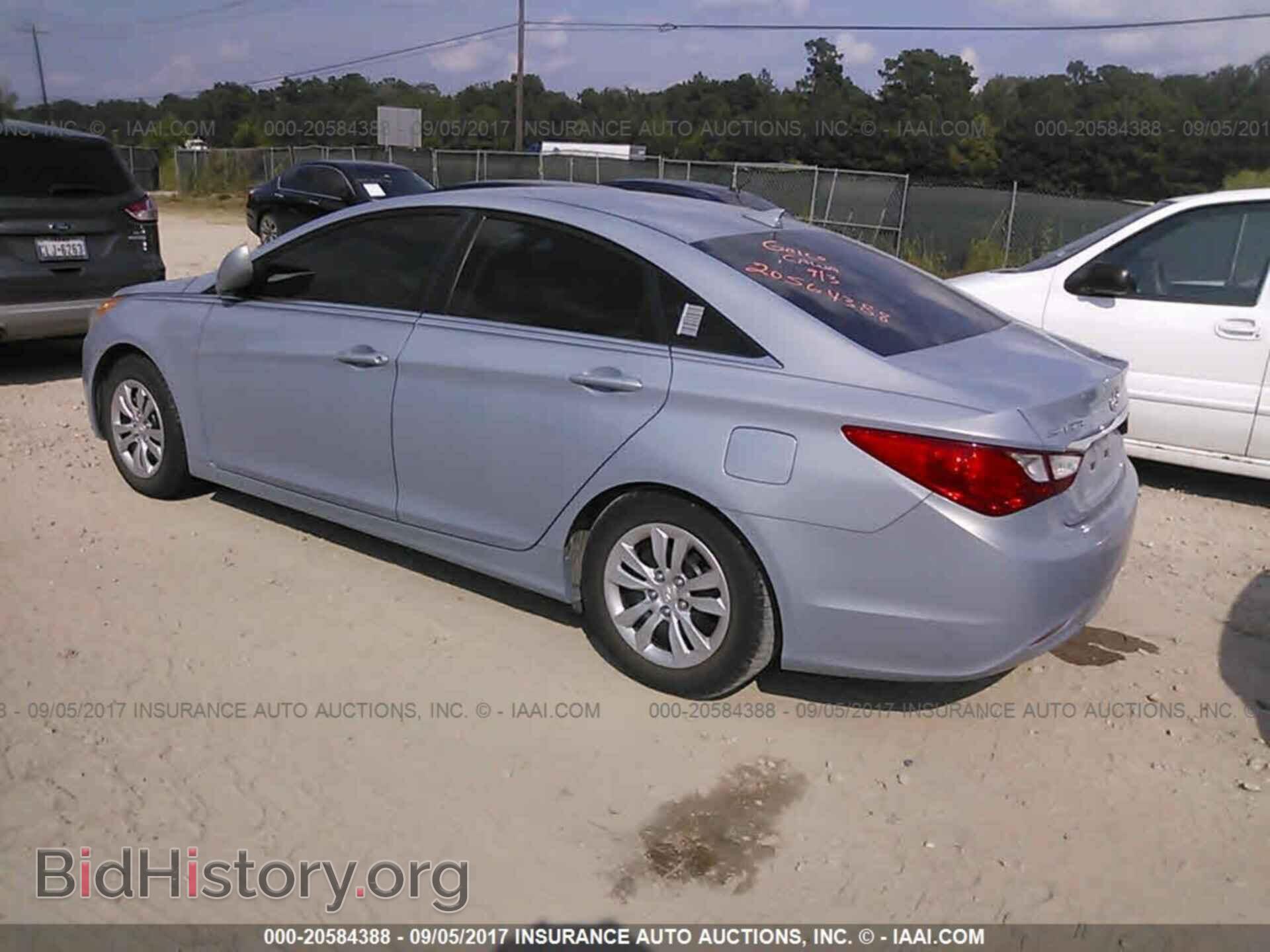 2012 Hyundai Sonata - VIN: 5NPEB4AC3CH319898 - Фото 3