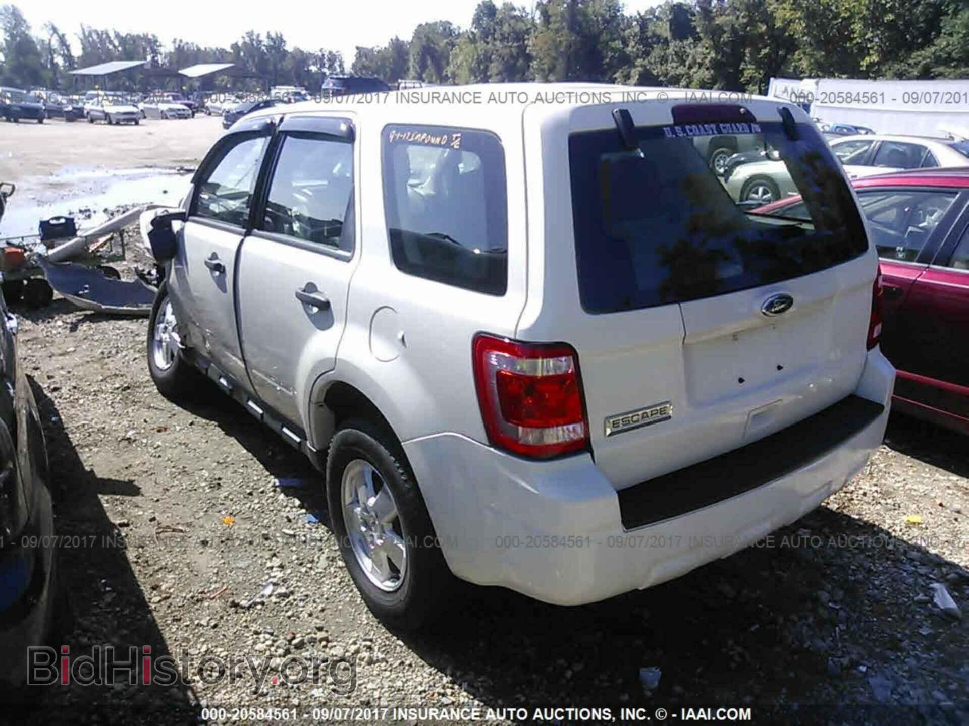 2011 Ford Escape - VIN: 1FMCU0C76BKC21969 - Photo 3