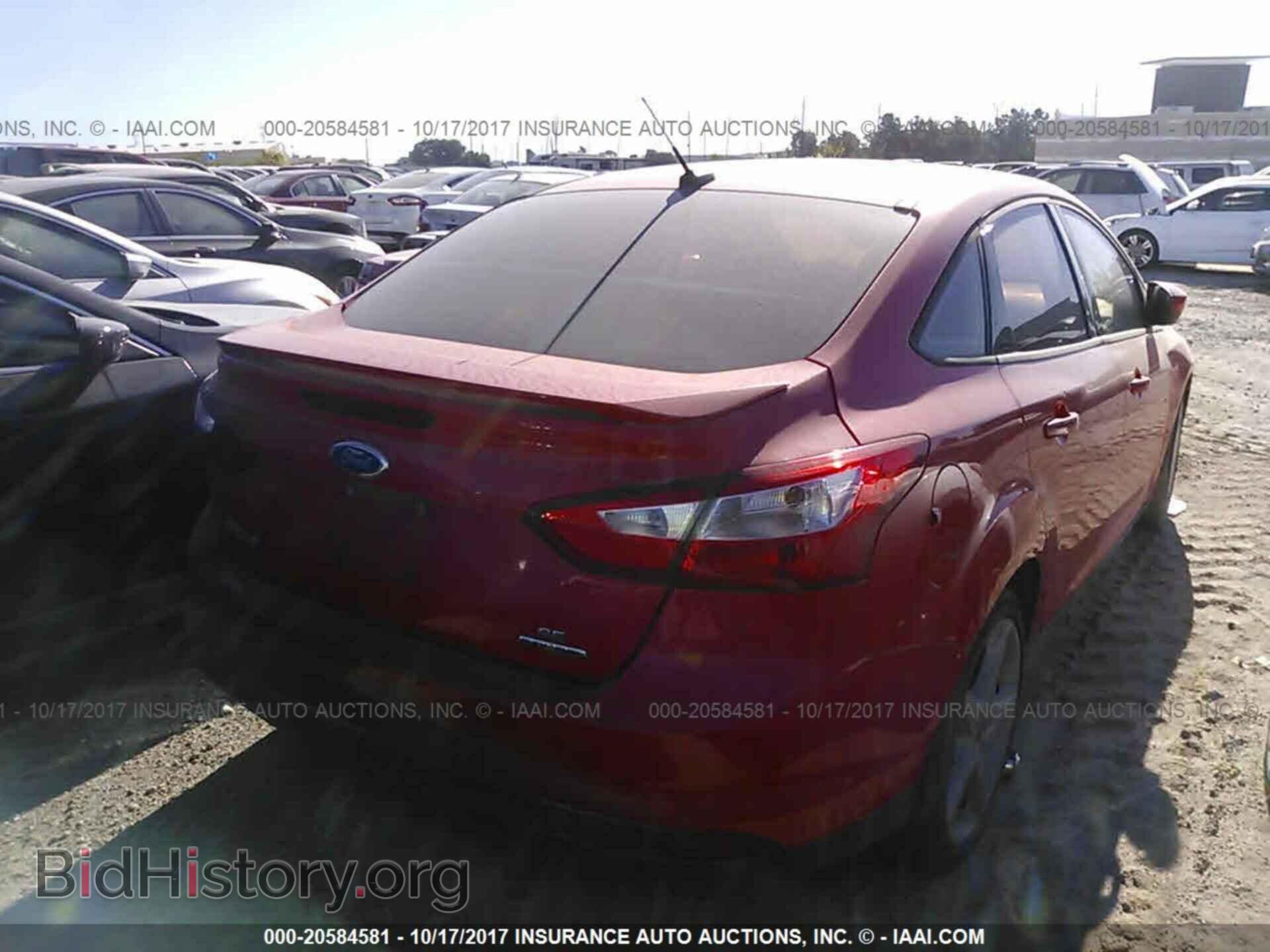 2012 Ford Focus - VIN: 1FAHP3F28CL466115 - Photo 4