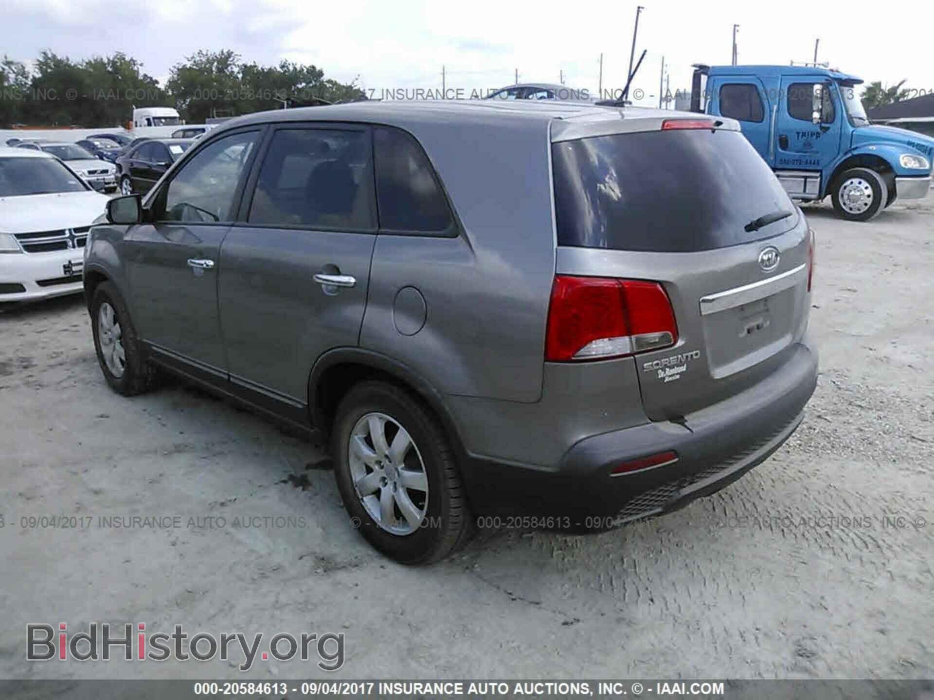 2012 Kia Sorento - VIN: 5XYKT4A11CG253373 - Фото 3