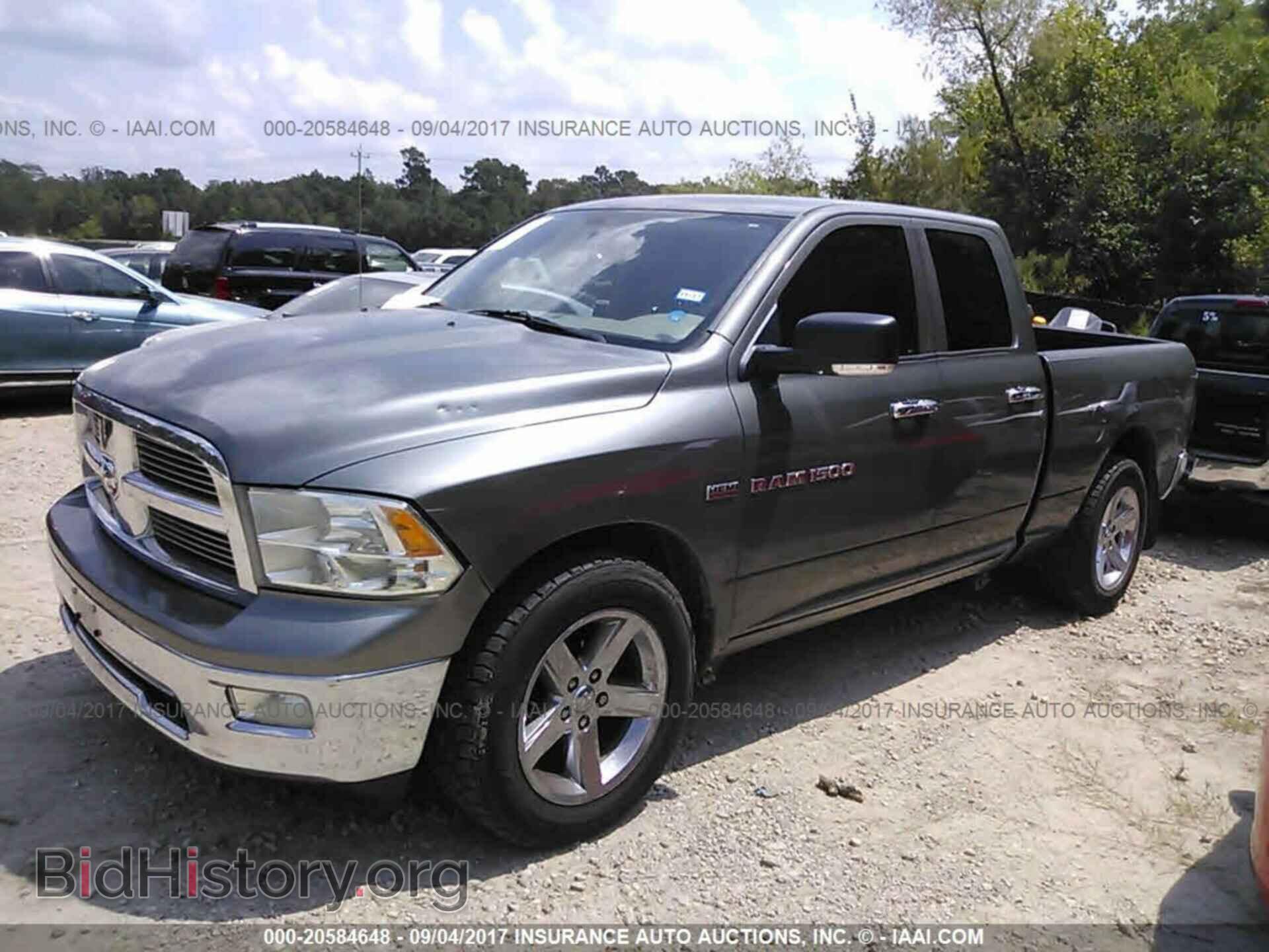 2011 Dodge Ram 1500 - VIN: 1D7RB1GTXBS601436 - Фото 2