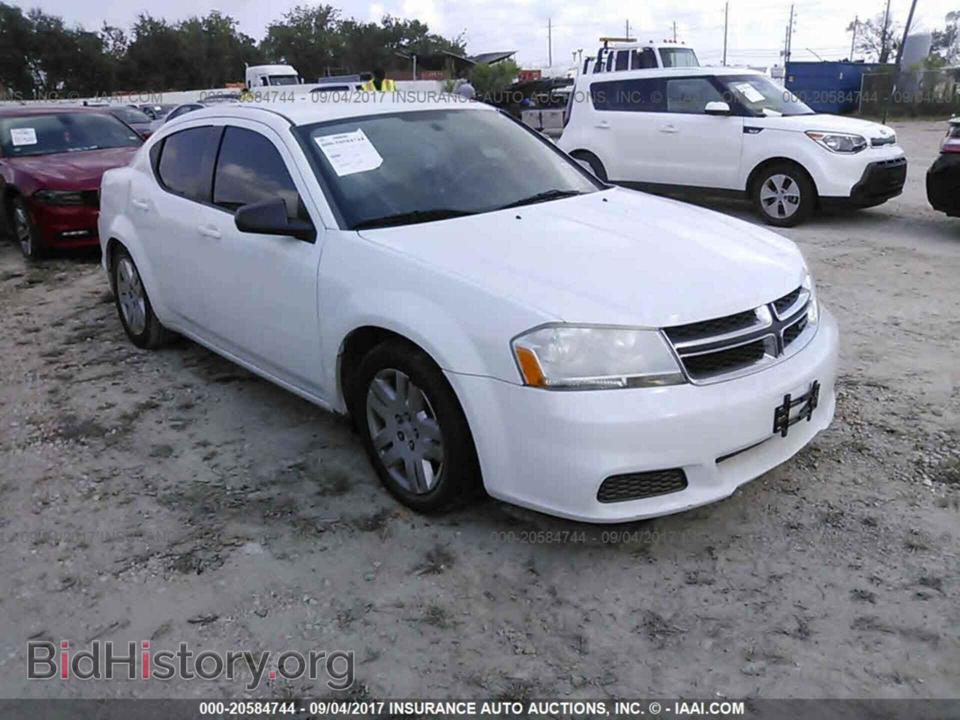 Photo 1C3CDZAB6CN196978 - Dodge Avenger 2012