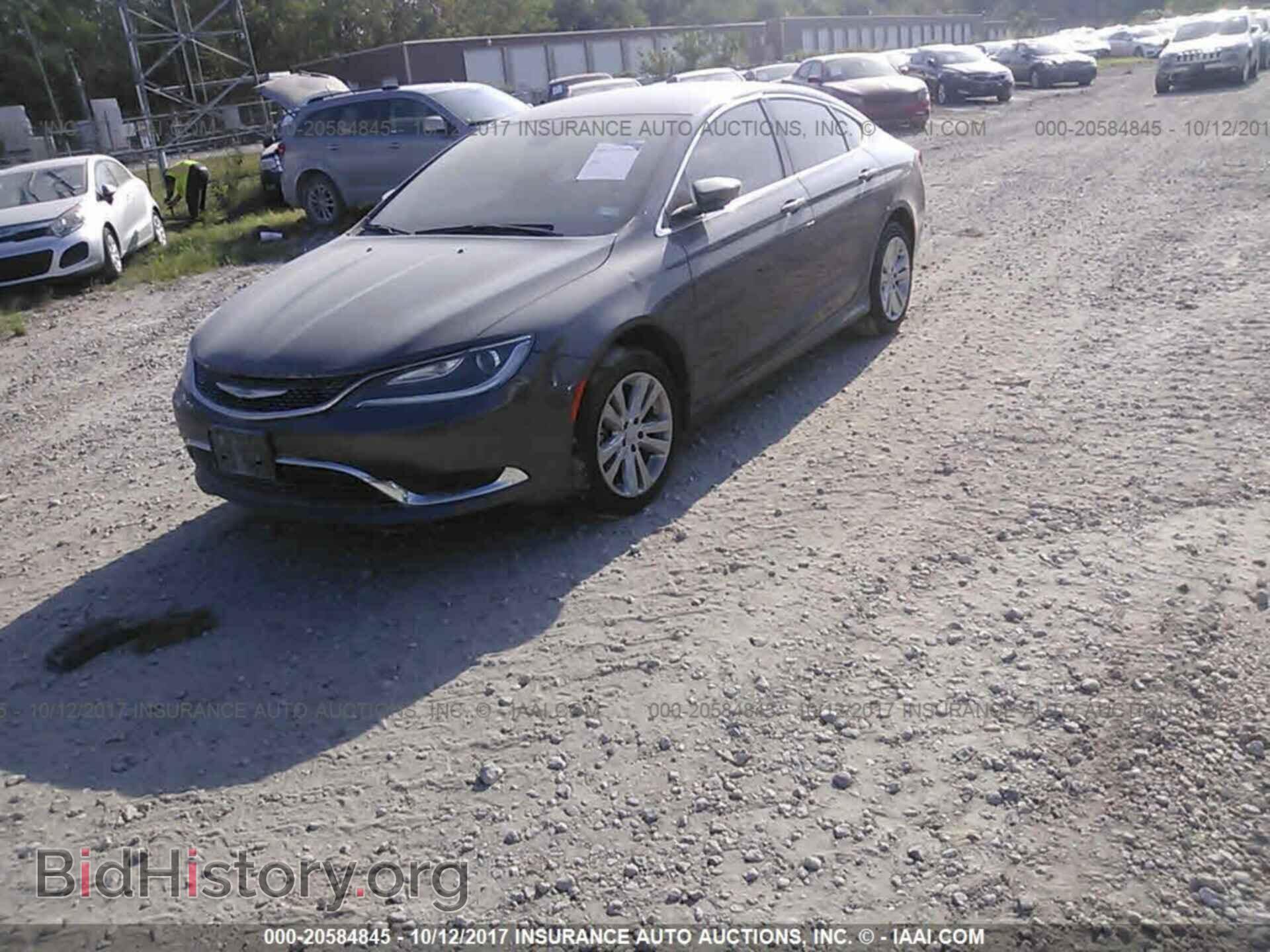 2016 Chrysler 200 - VIN: 1C3CCCAB3GN137974 - Photo 2