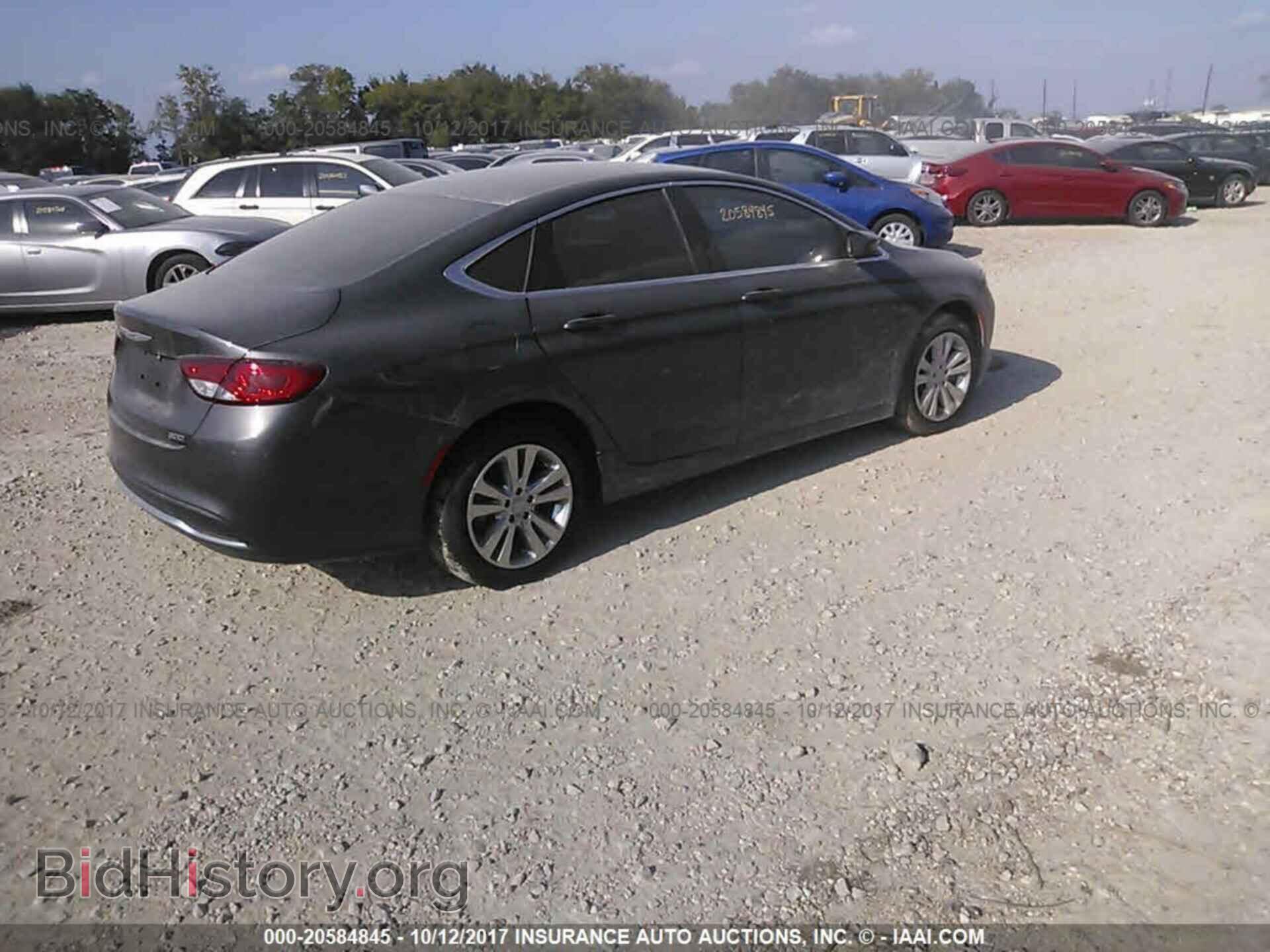 2016 Chrysler 200 - VIN: 1C3CCCAB3GN137974 - Photo 4
