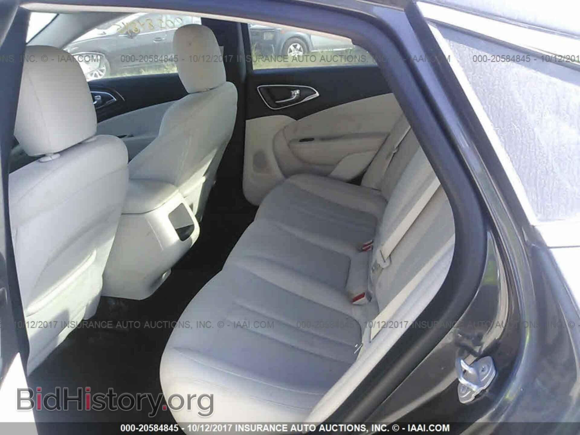 2016 Chrysler 200 - VIN: 1C3CCCAB3GN137974 - Photo 8