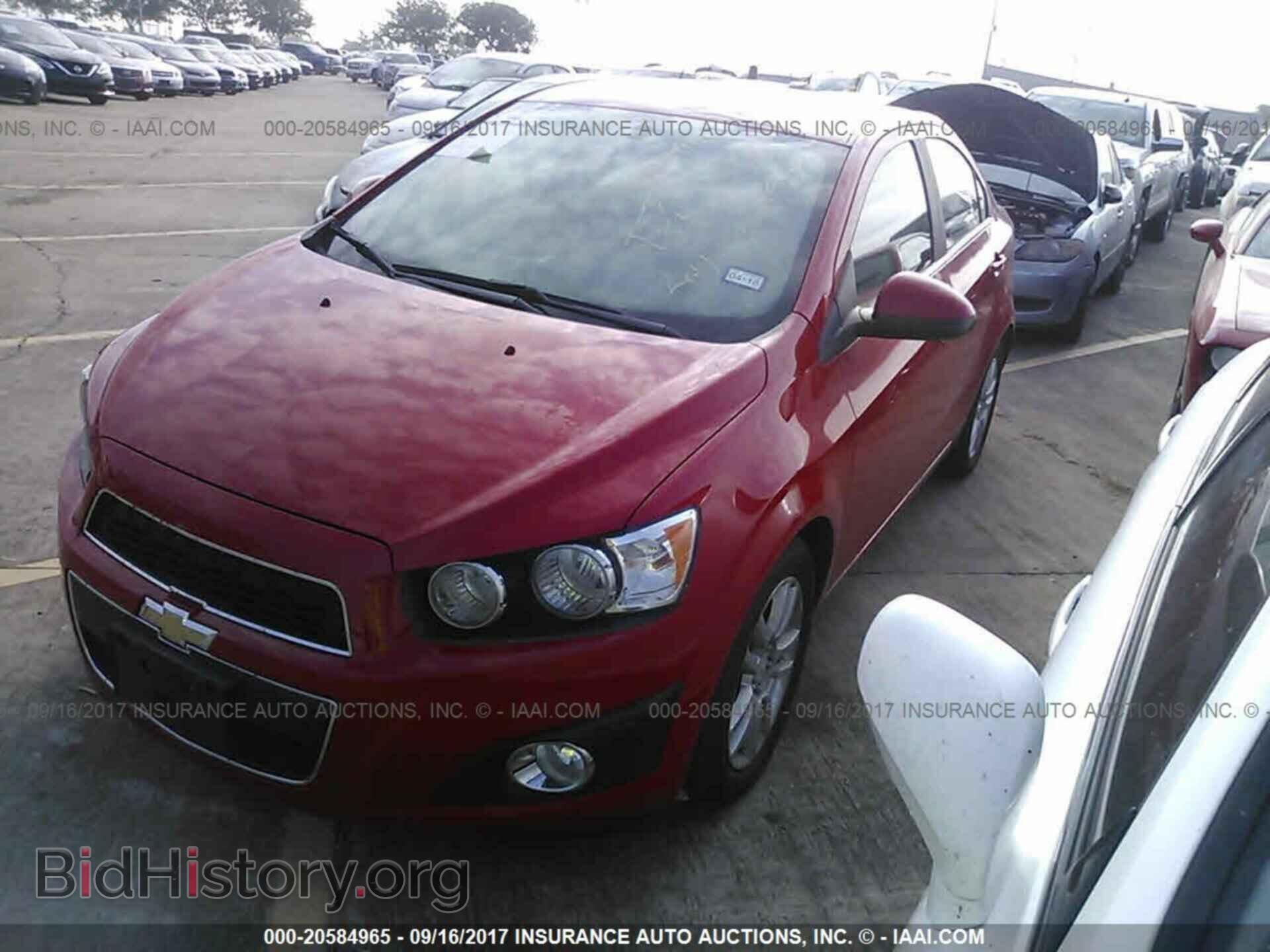 2015 Chevrolet Sonic - VIN: 1G1JC5SH3F4176952 - Фото 2