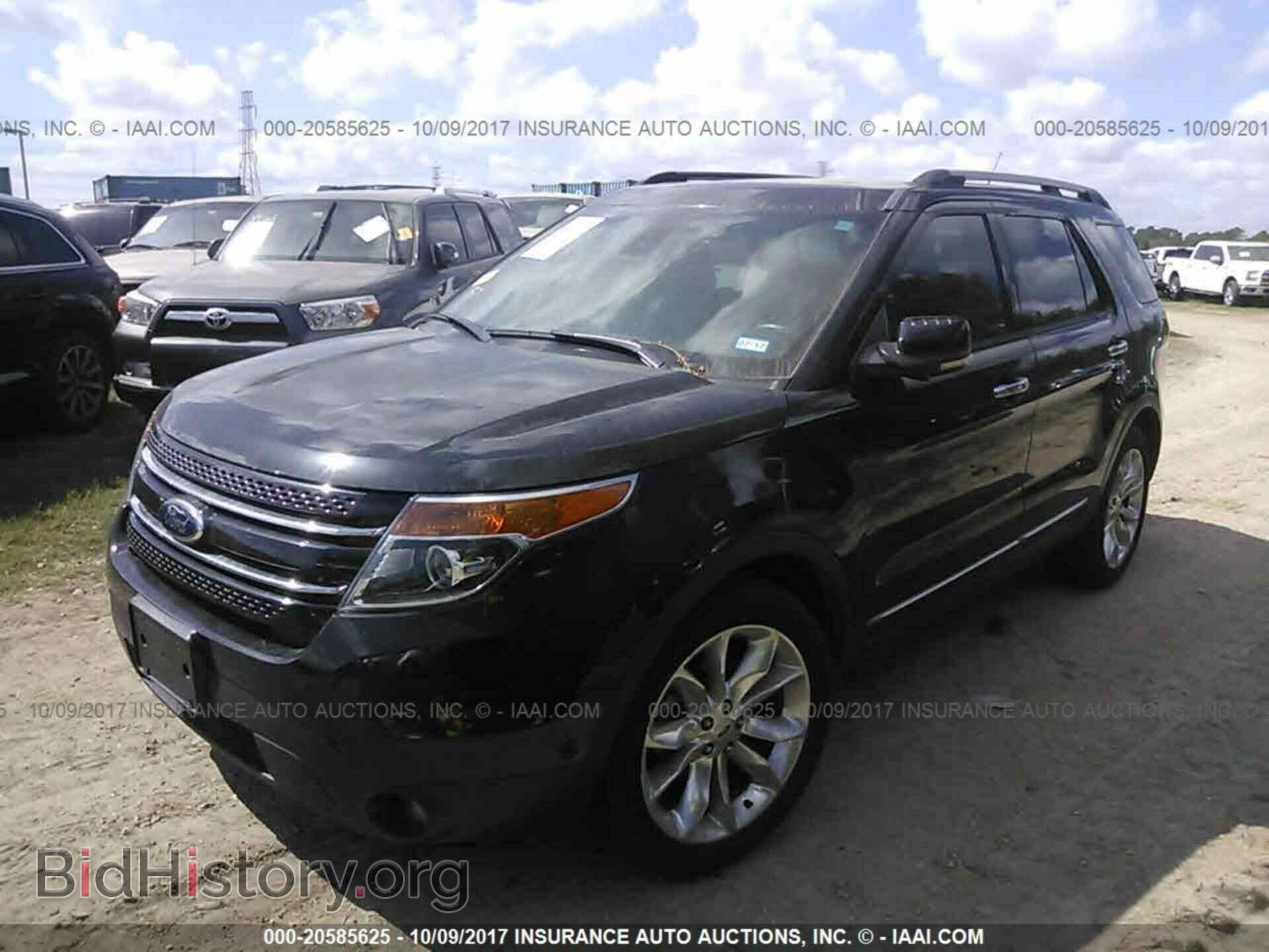 2013 Ford Explorer - VIN: 1FM5K7F84DGA45327 - Photo 2