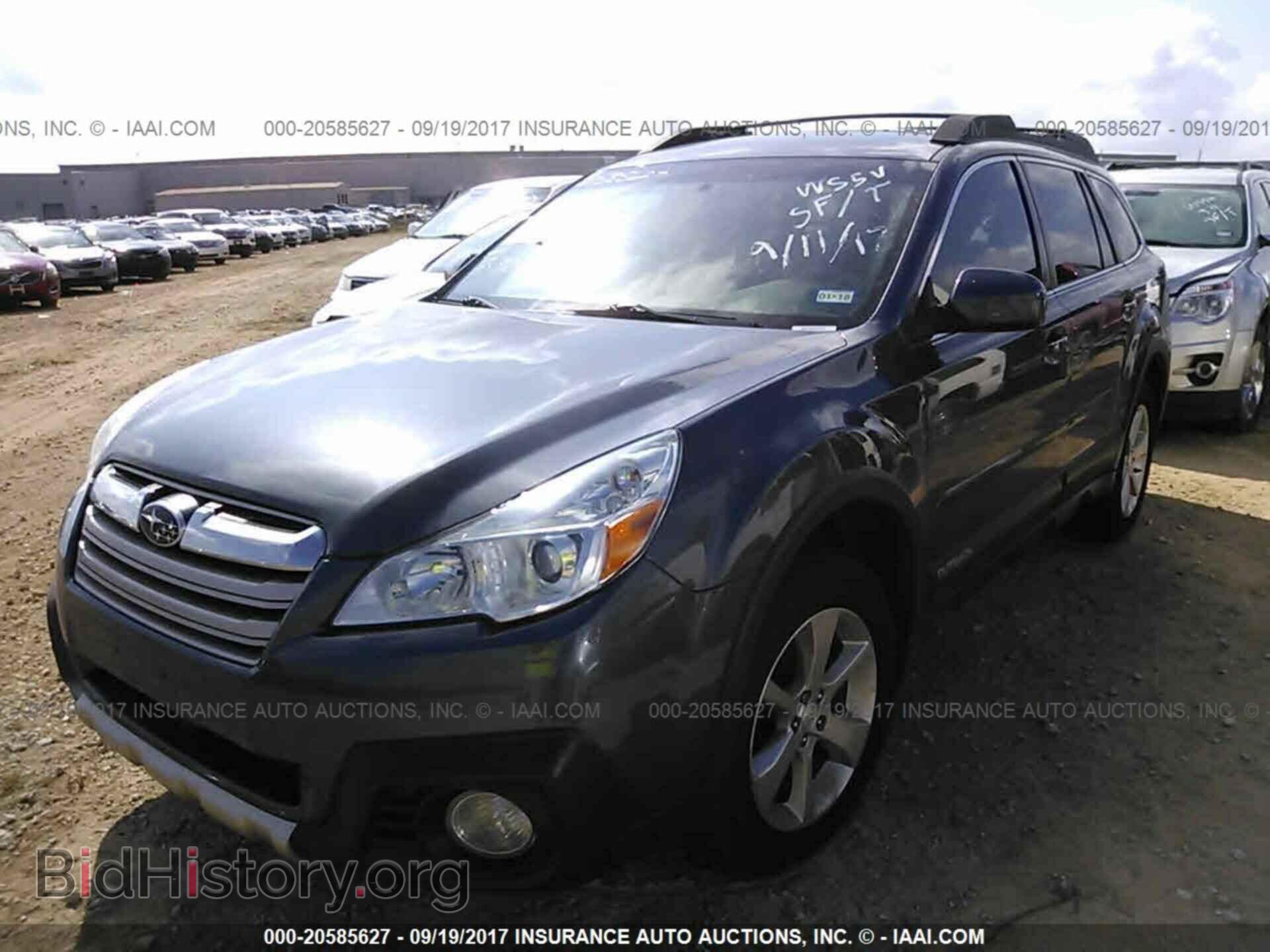 2014 Subaru Outback - VIN: 4S4BRCKC7E3255821 - Фото 2