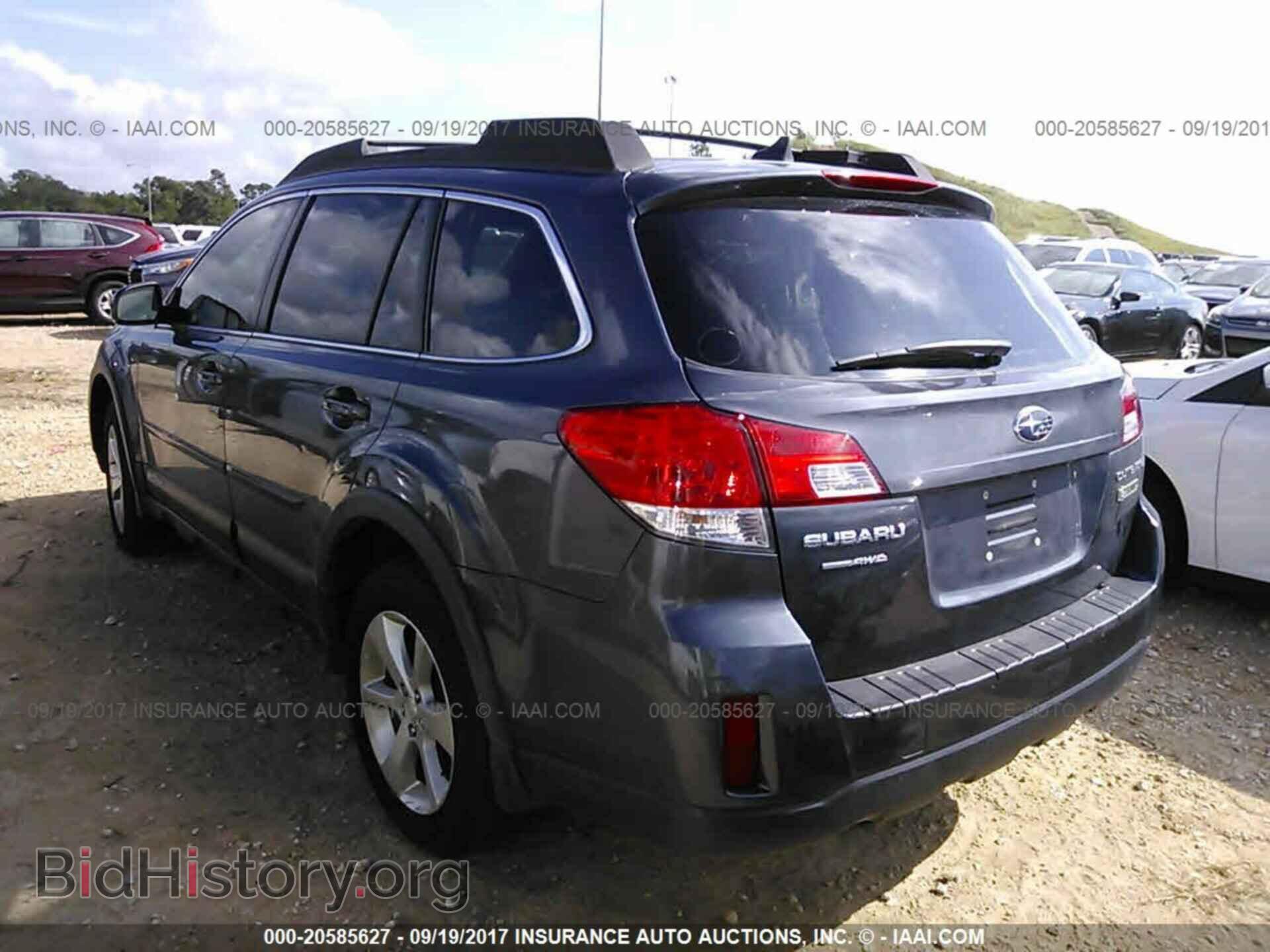 2014 Subaru Outback - VIN: 4S4BRCKC7E3255821 - Фото 3