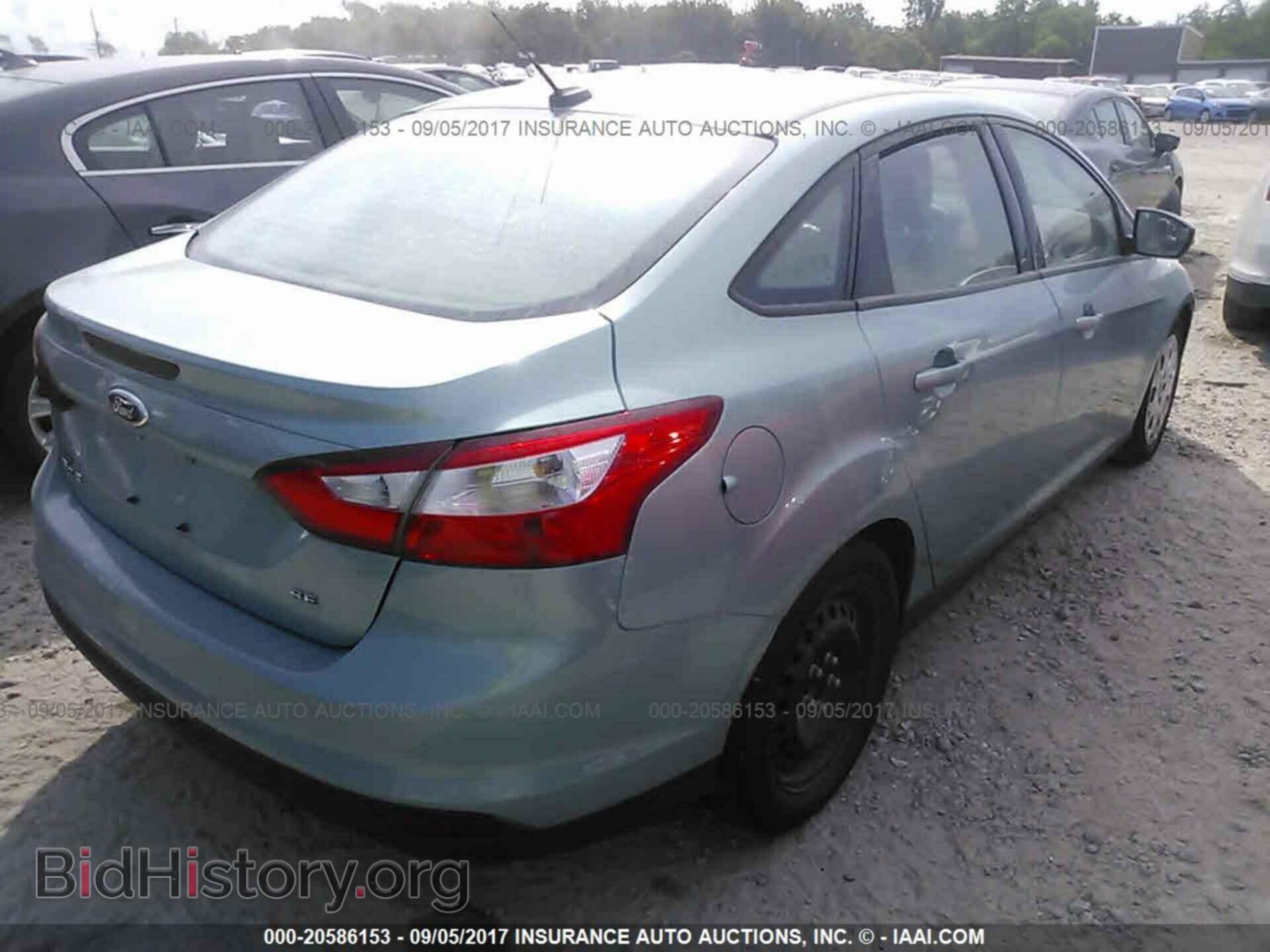 2012 Ford Focus - VIN: 1FAHP3F28CL347545 - Photo 4