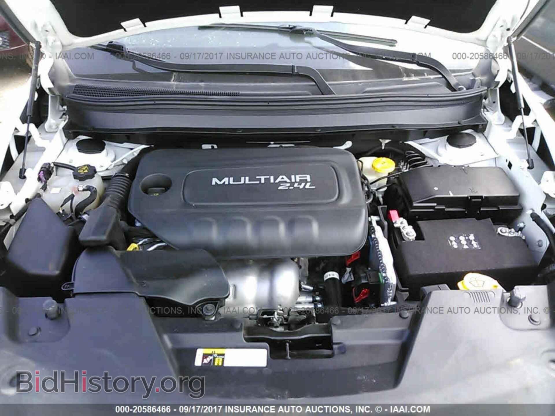 2015 Jeep Cherokee - VIN: 1C4PJLCB7FW706320 - Photo 10