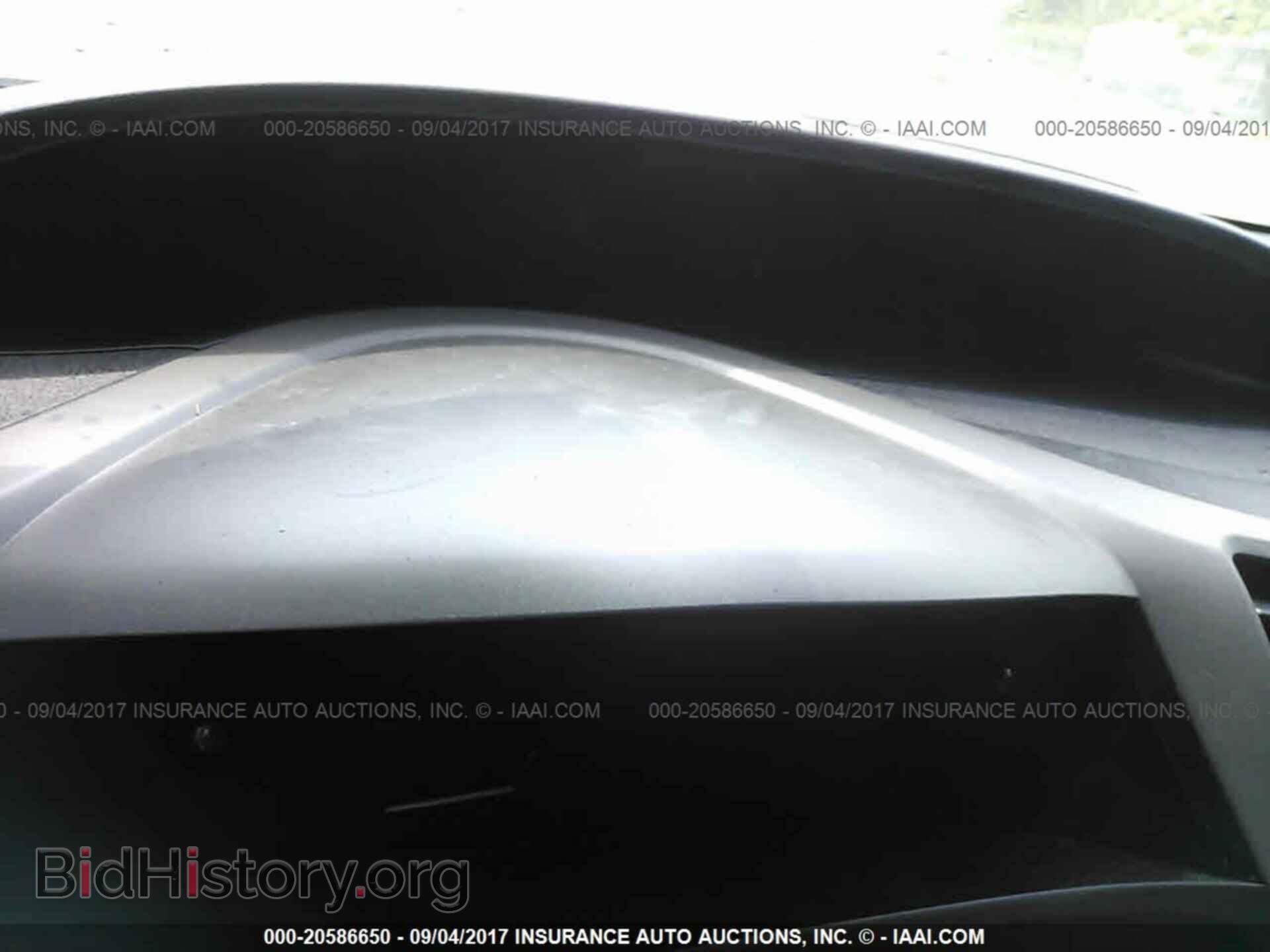 2012 Honda Civic - VIN: 2HGFB2F83CH588023 - Photo 7