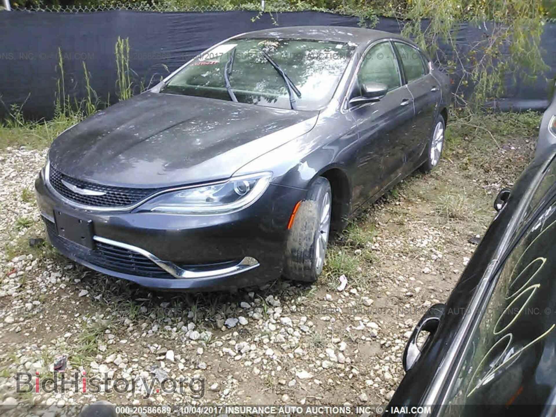 2015 Chrysler 200 - VIN: 1C3CCCAB0FN669651 - Photo 2