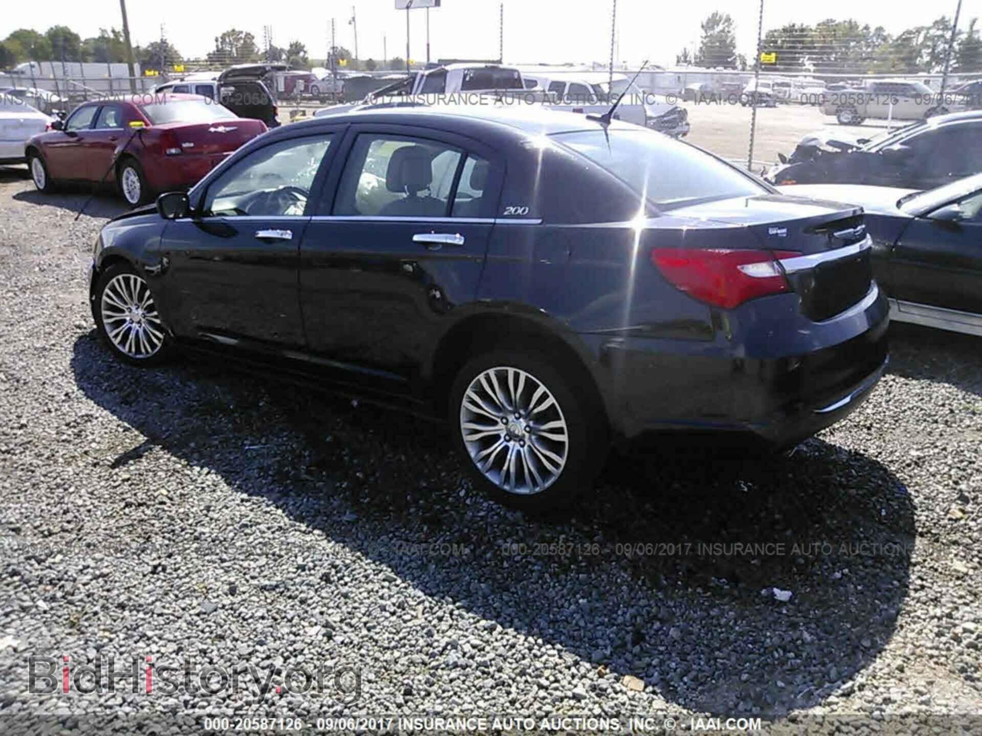 2011 Chrysler 200 - VIN: 1C3BC2FGXBN505778 - Photo 3
