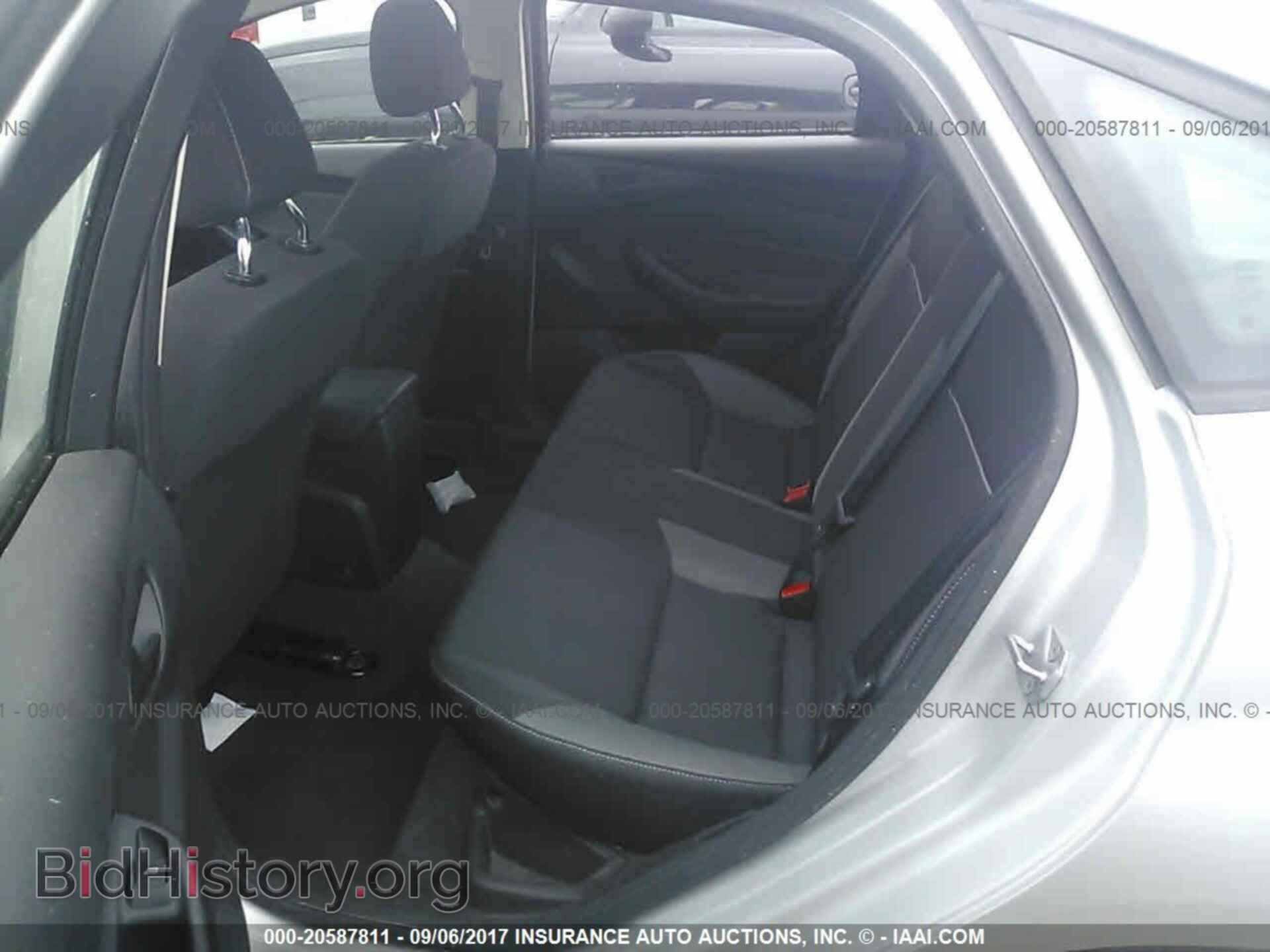 2012 Ford Focus - VIN: 1FAHP3F27CL142041 - Photo 8