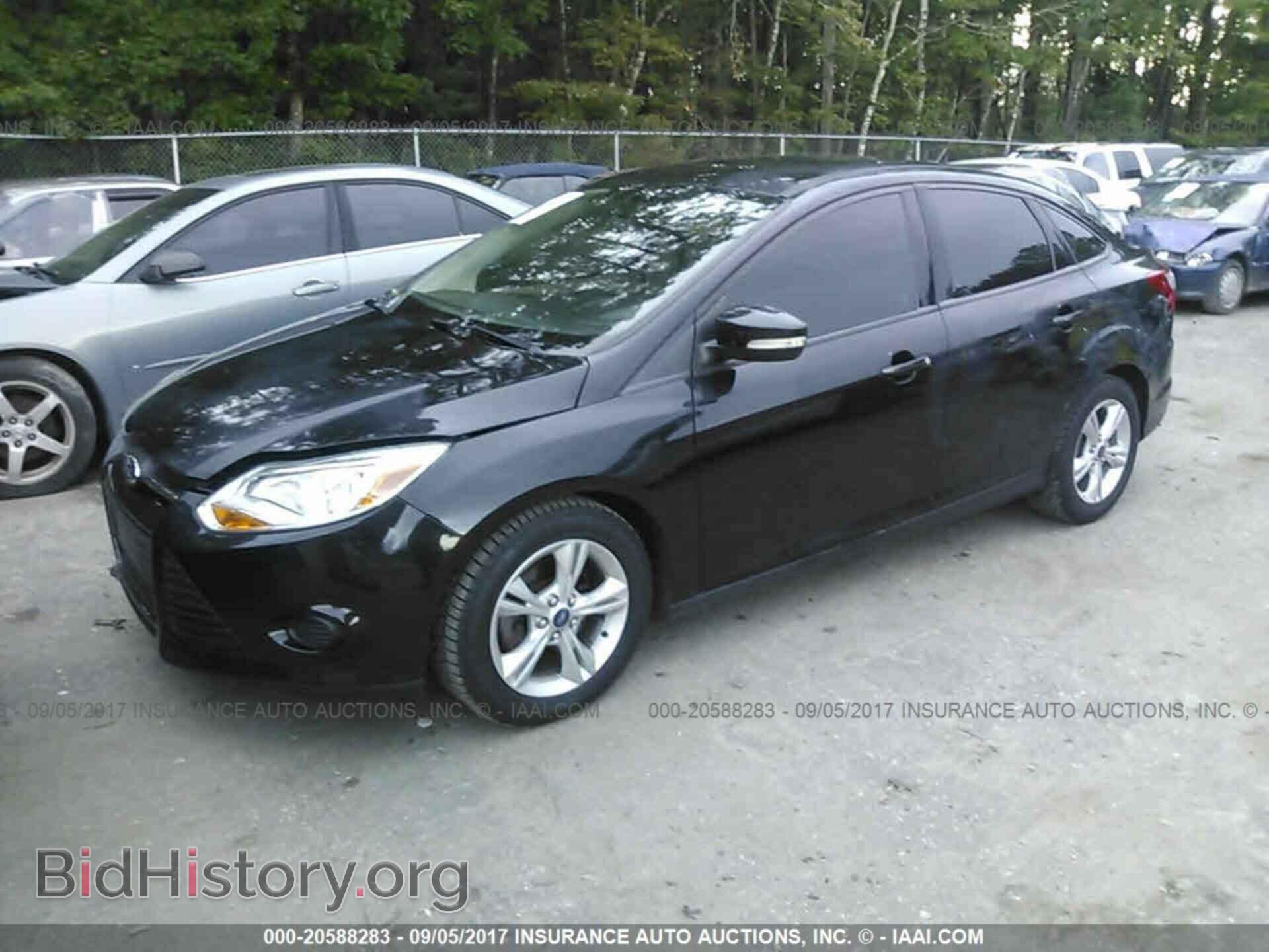 2013 Ford Focus - VIN: 1FADP3F23DL267392 - Photo 2