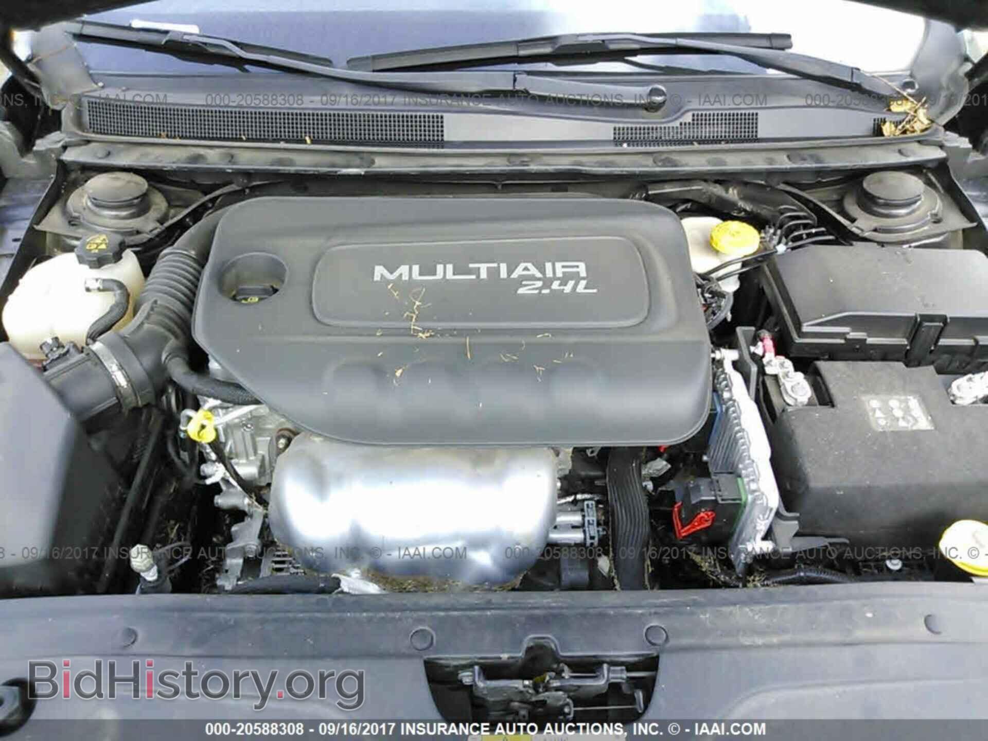 2016 Chrysler 200 - VIN: 1C3CCCAB6GN107710 - Фото 10