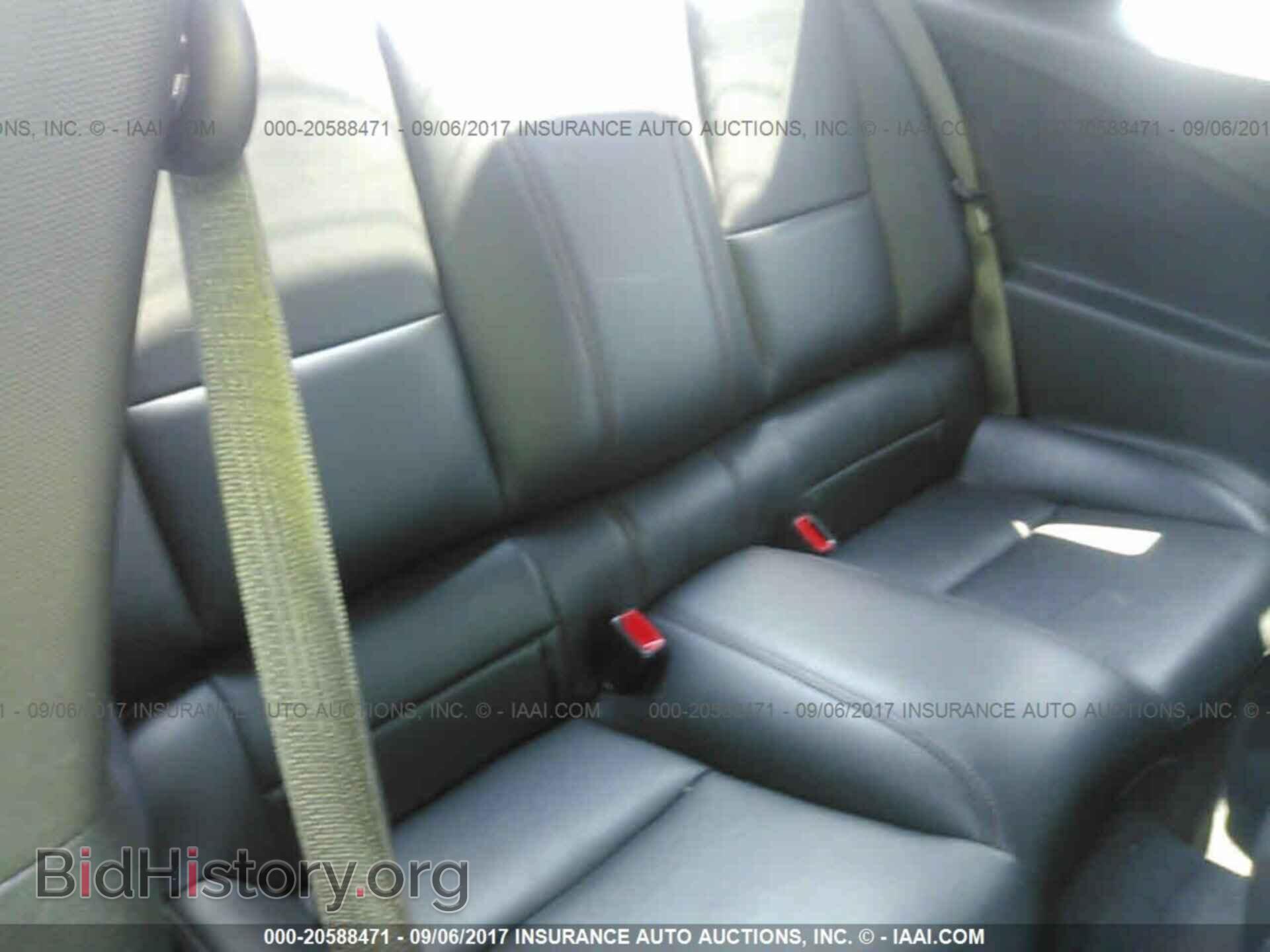 2015 Chevrolet Camaro - VIN: 2G1FB1E30F9302439 - Photo 8