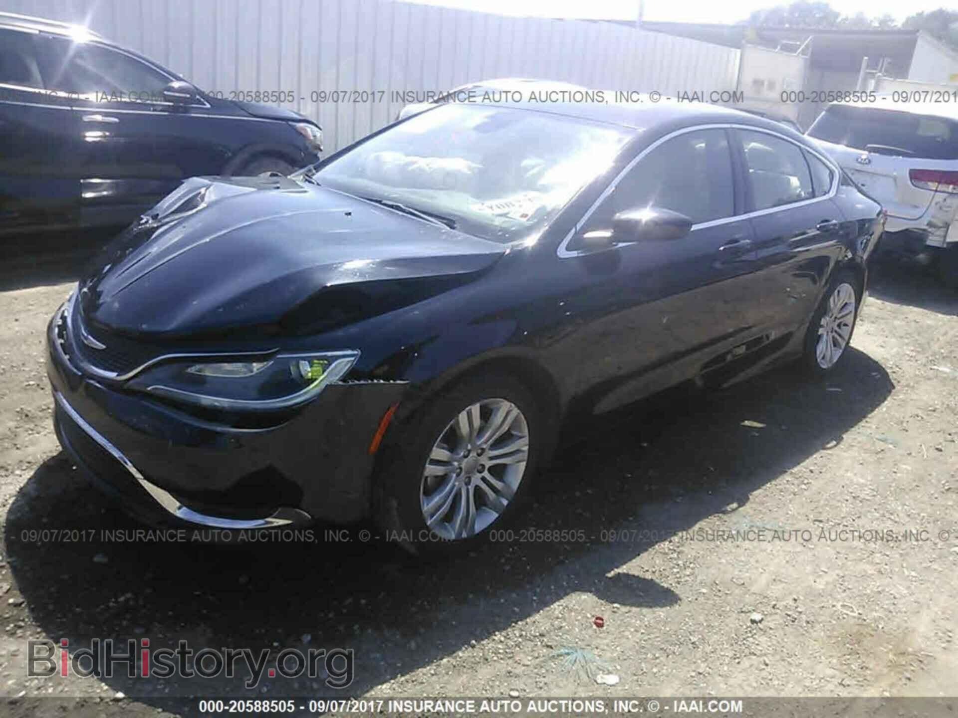 2015 Chrysler 200 - VIN: 1C3CCCAB9FN543319 - Photo 2