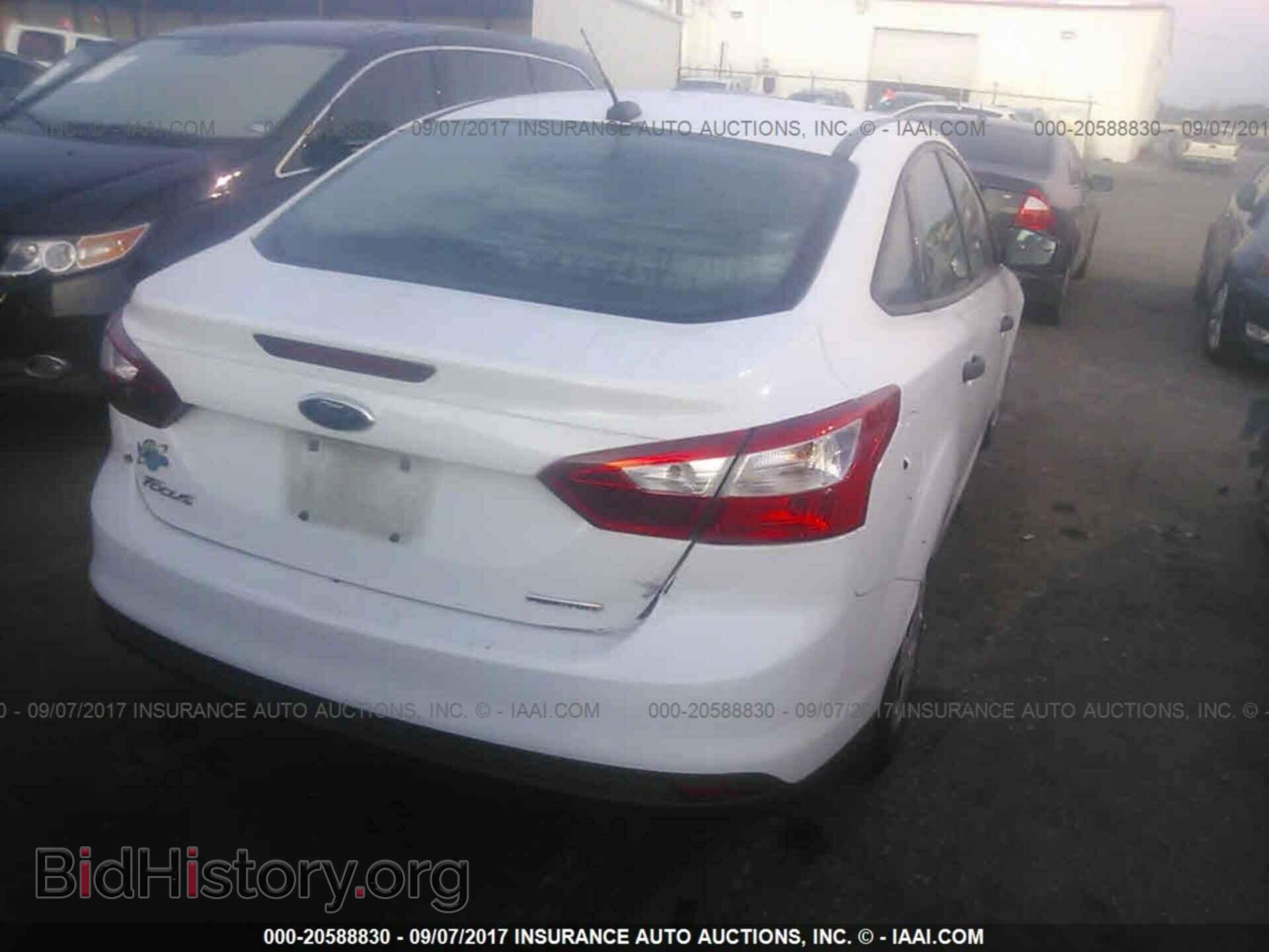 2012 Ford Focus - VIN: 1FAHP3E25CL391567 - Photo 4