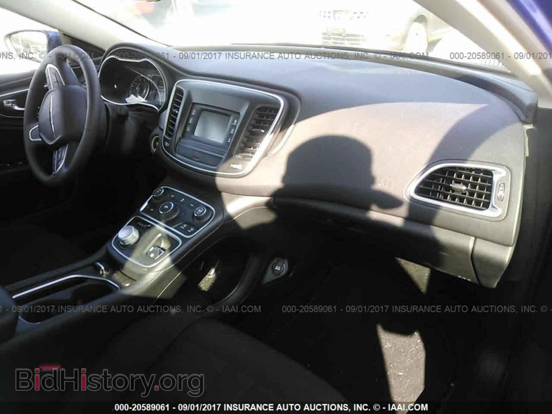 2016 Chrysler 200 - VIN: 1C3CCCAB8GN156598 - Photo 5