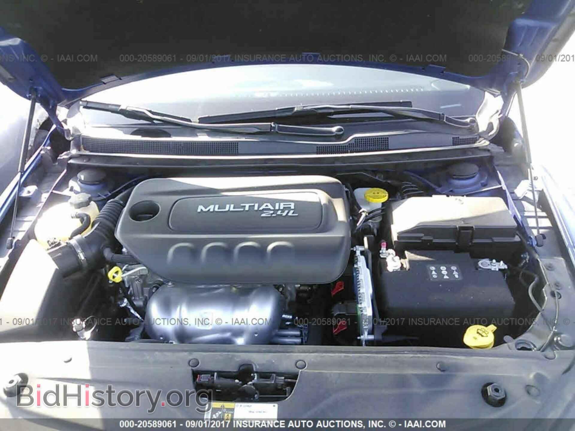 2016 Chrysler 200 - VIN: 1C3CCCAB8GN156598 - Photo 10