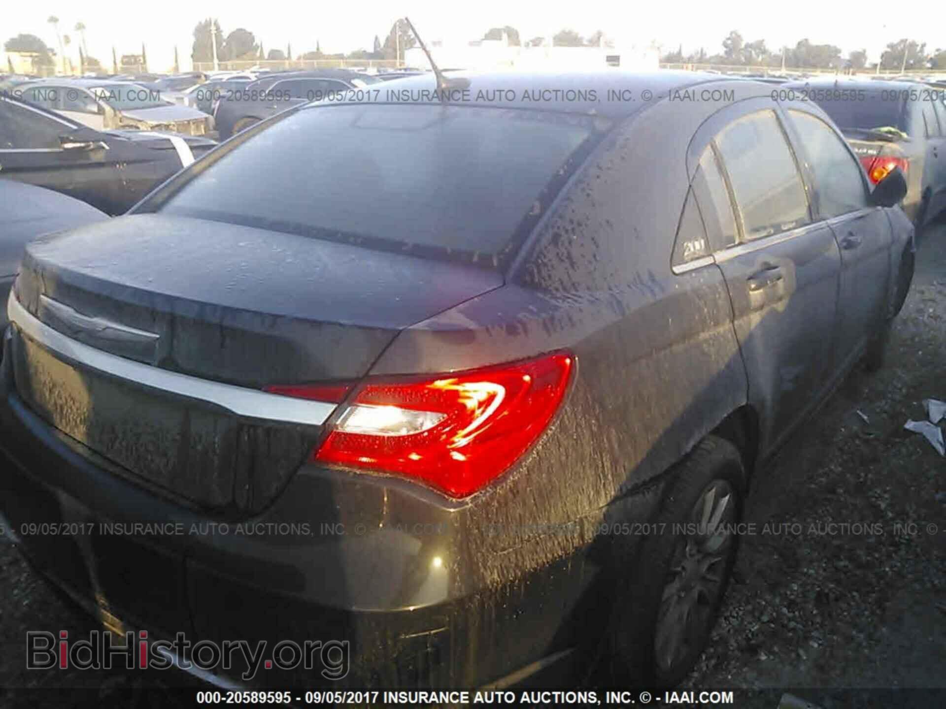 2013 Chrysler 200 - VIN: 1C3CCBAB4DN735366 - Photo 4