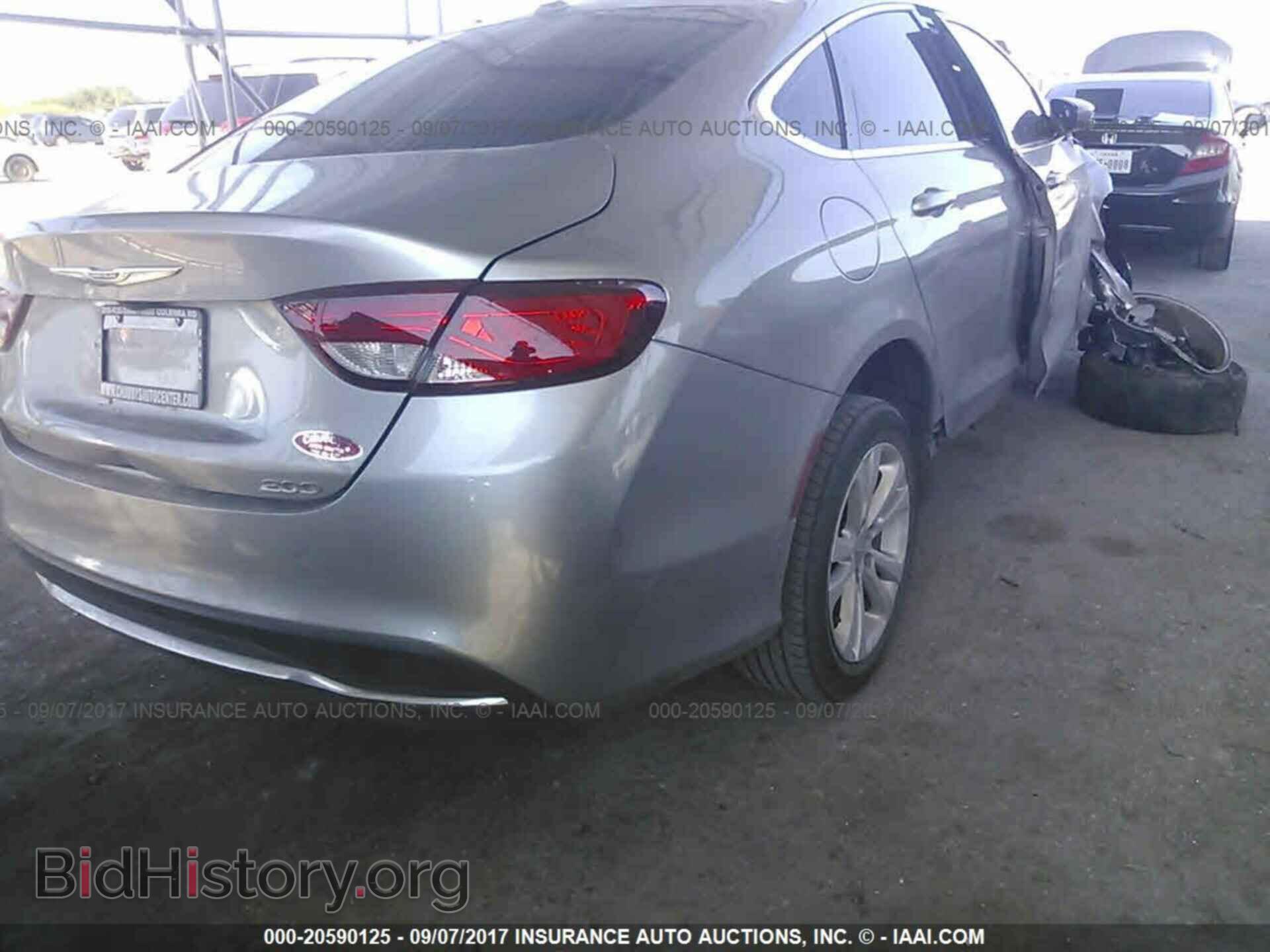2015 Chrysler 200 - VIN: 1C3CCCAB6FN719064 - Photo 4