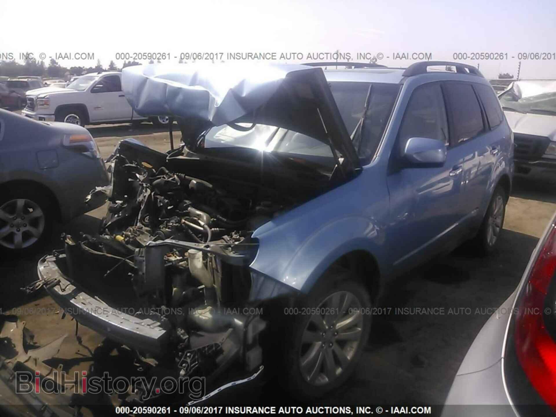 2011 Subaru Forester - VIN: JF2SHADC2BH712222 - Фото 2