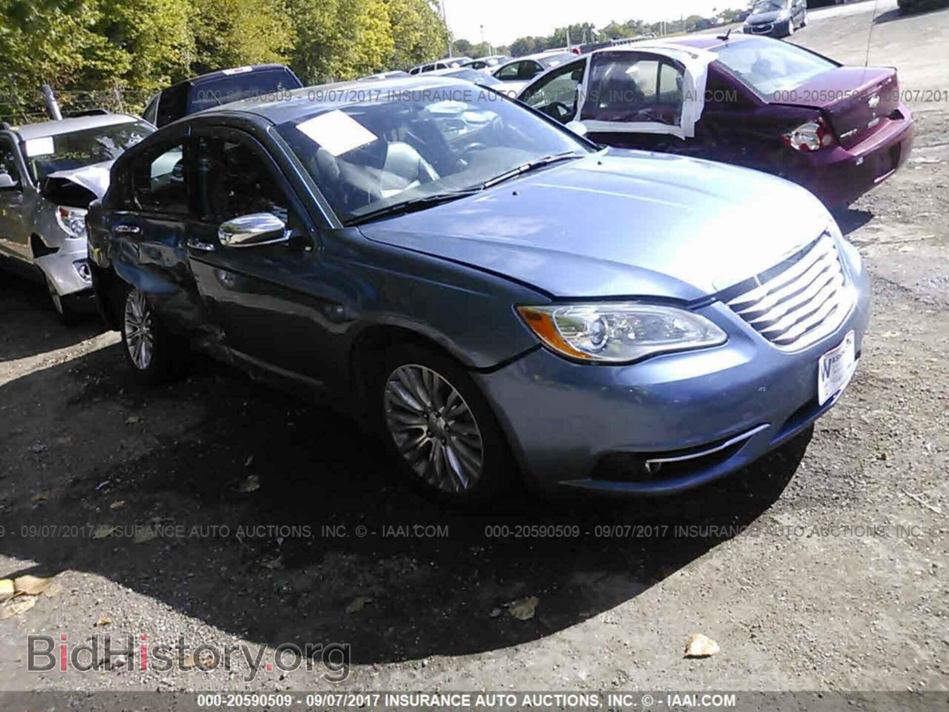 Photo 1C3BC2FGXBN619991 - Chrysler 200 2011
